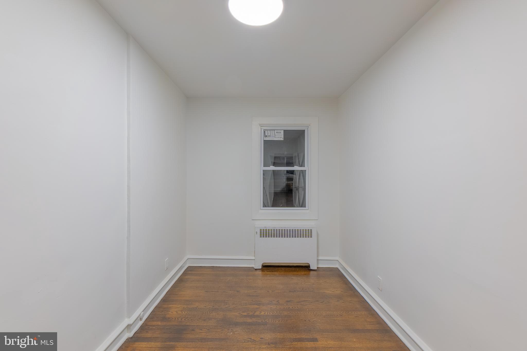 EAST OAK LANE - Residential Income