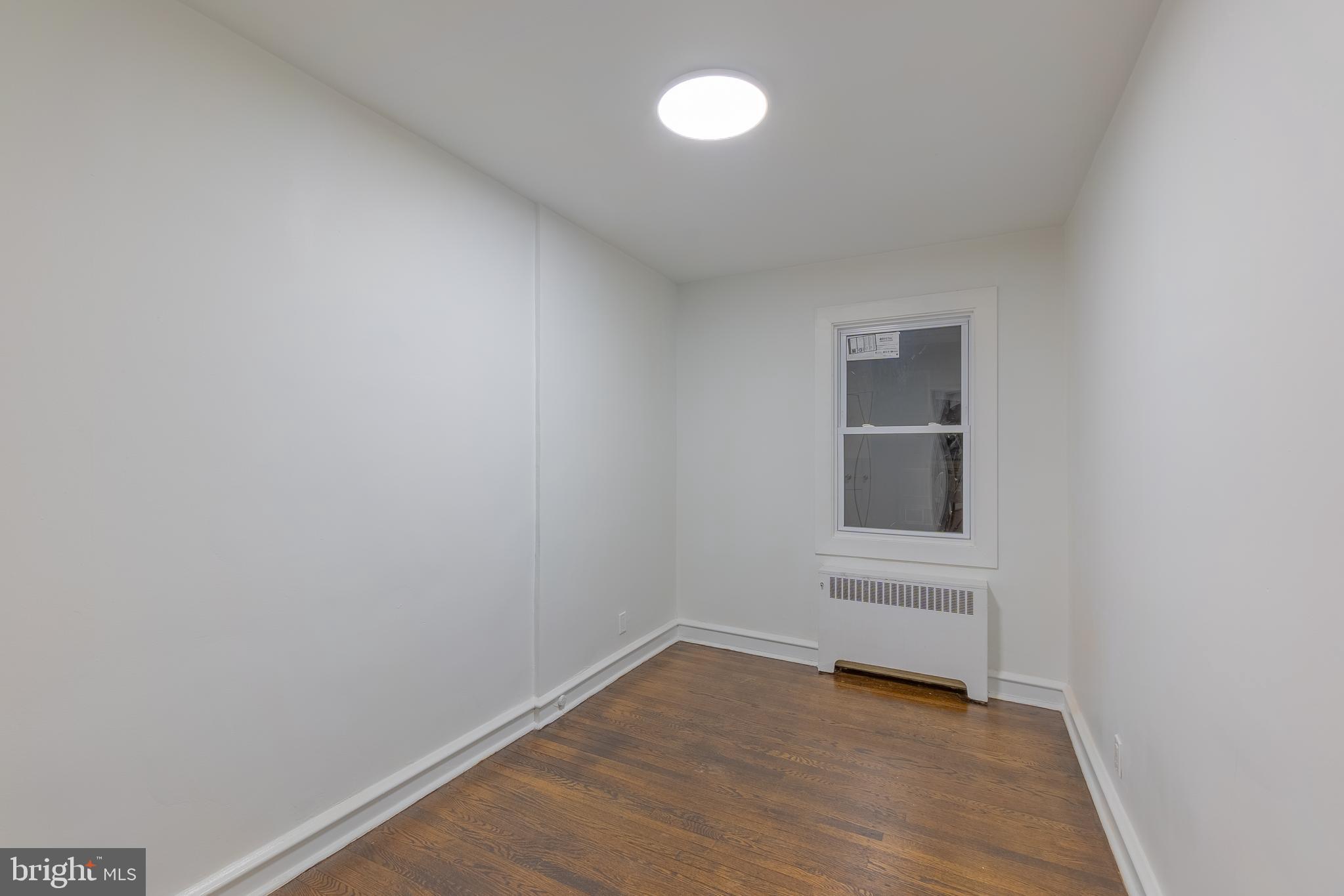 EAST OAK LANE - Residential Income