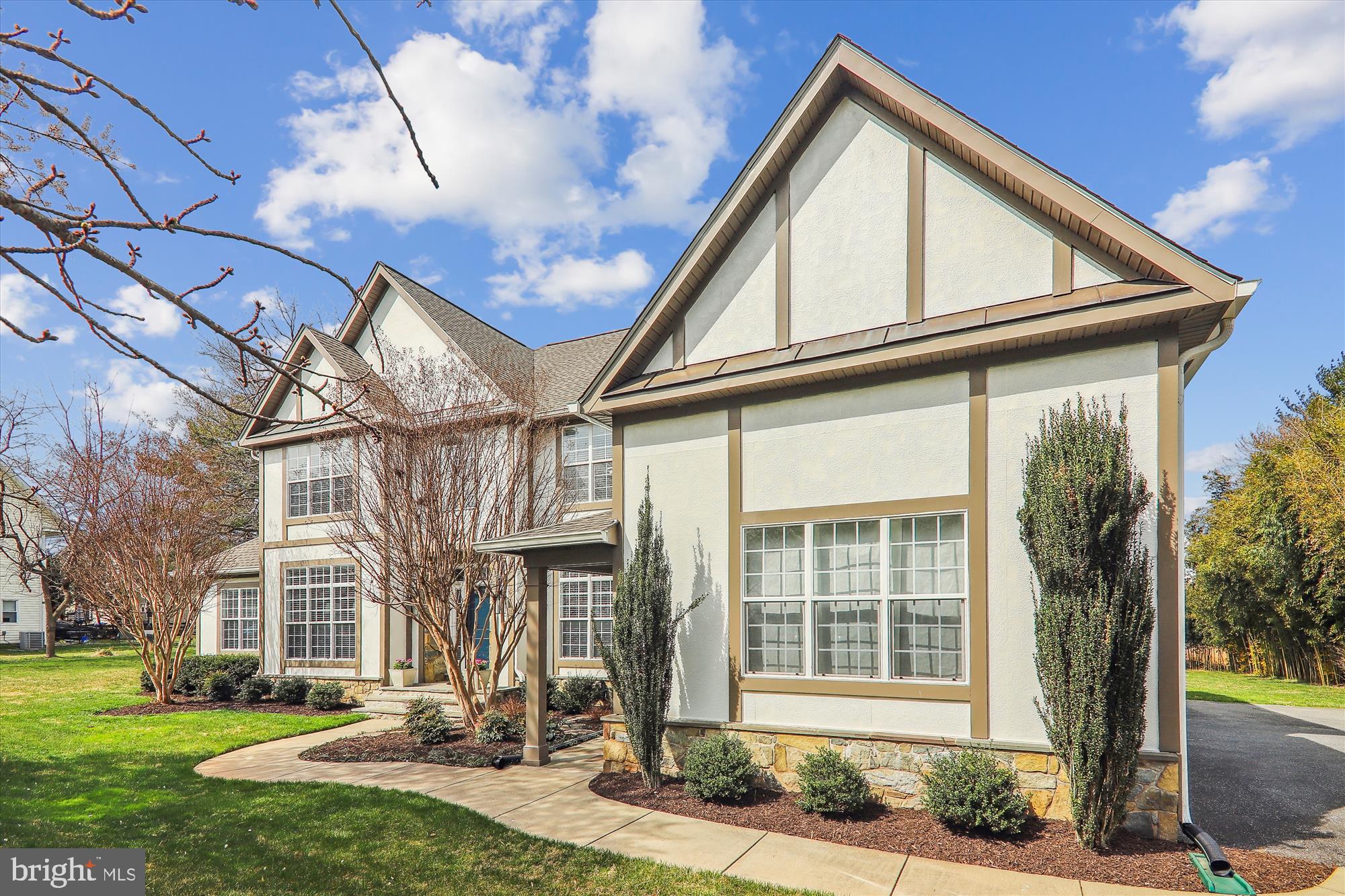 DARNESTOWN OUTSIDE - Residential