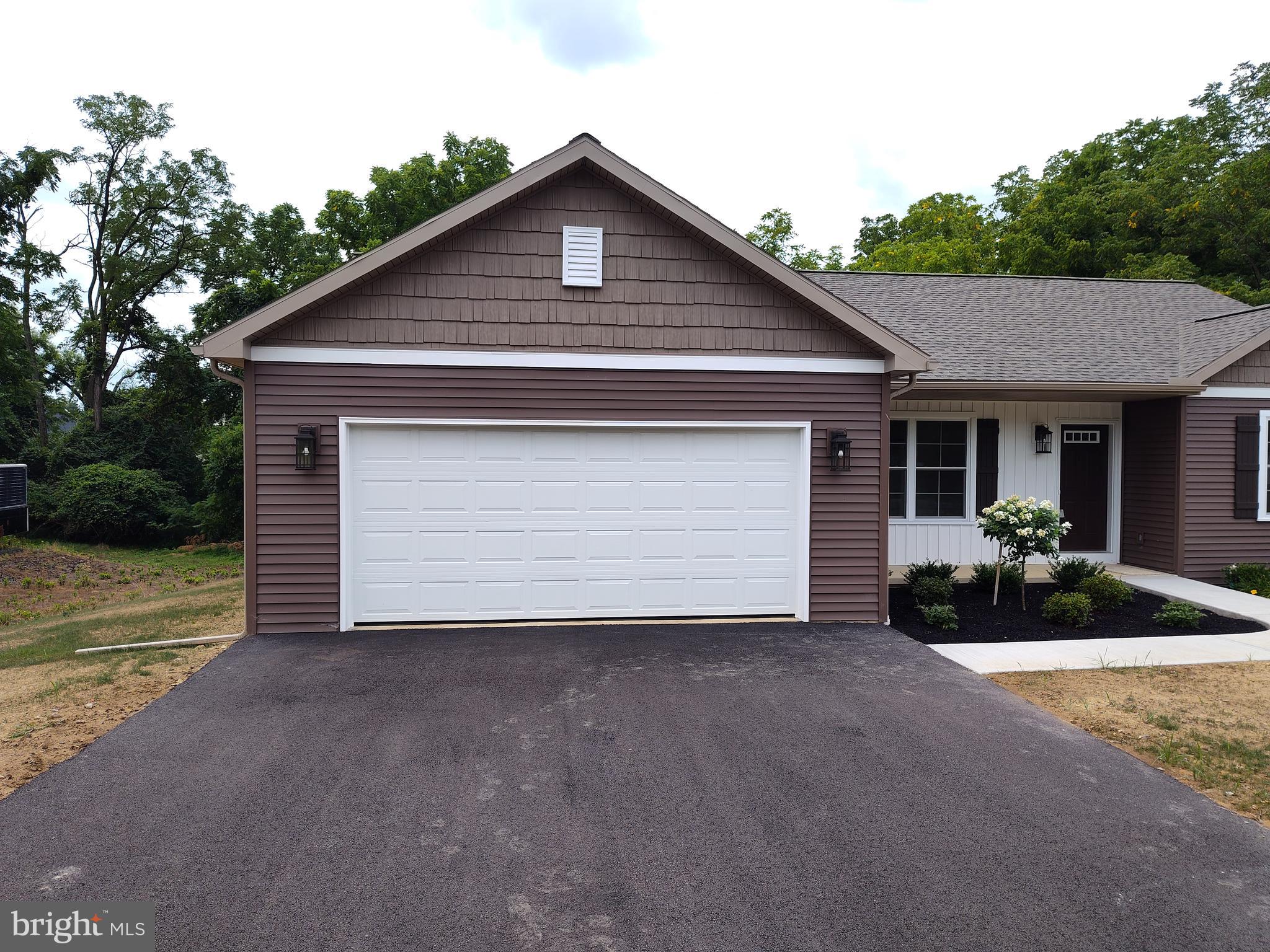 MEADOWVIEW ESTATES - Residential
