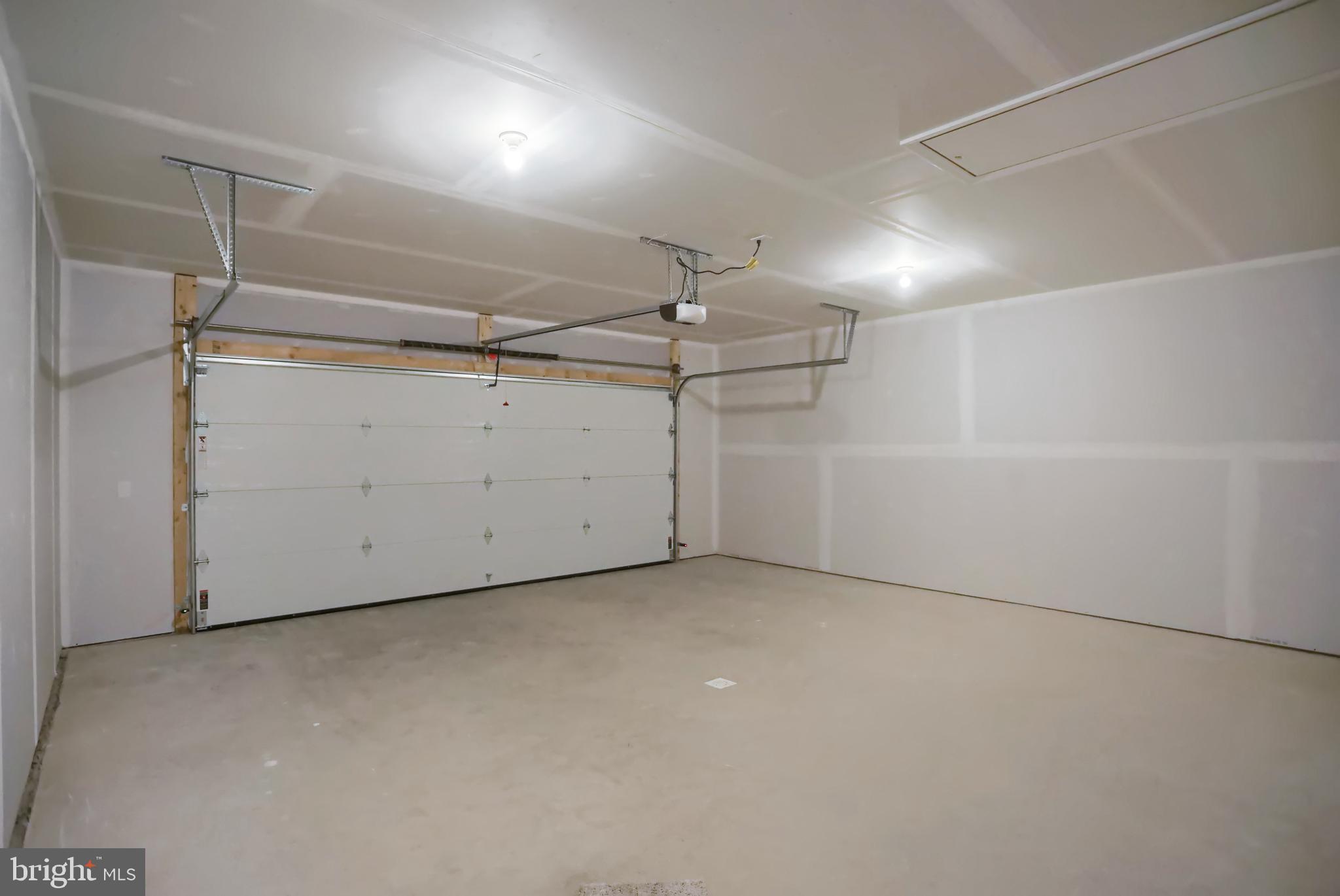 MEADOWVIEW ESTATES - Residential