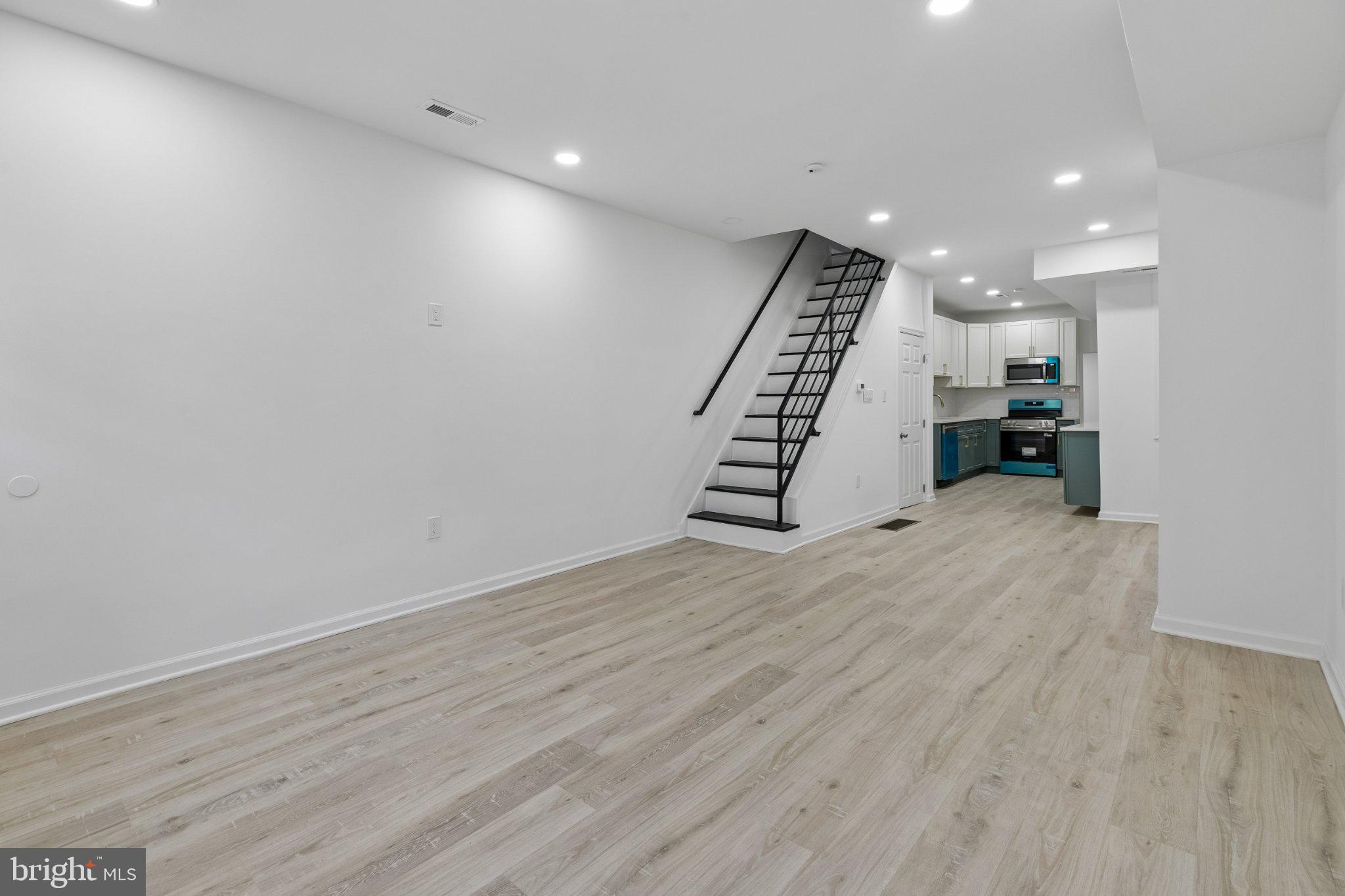 WEST KENSINGTON - Residential