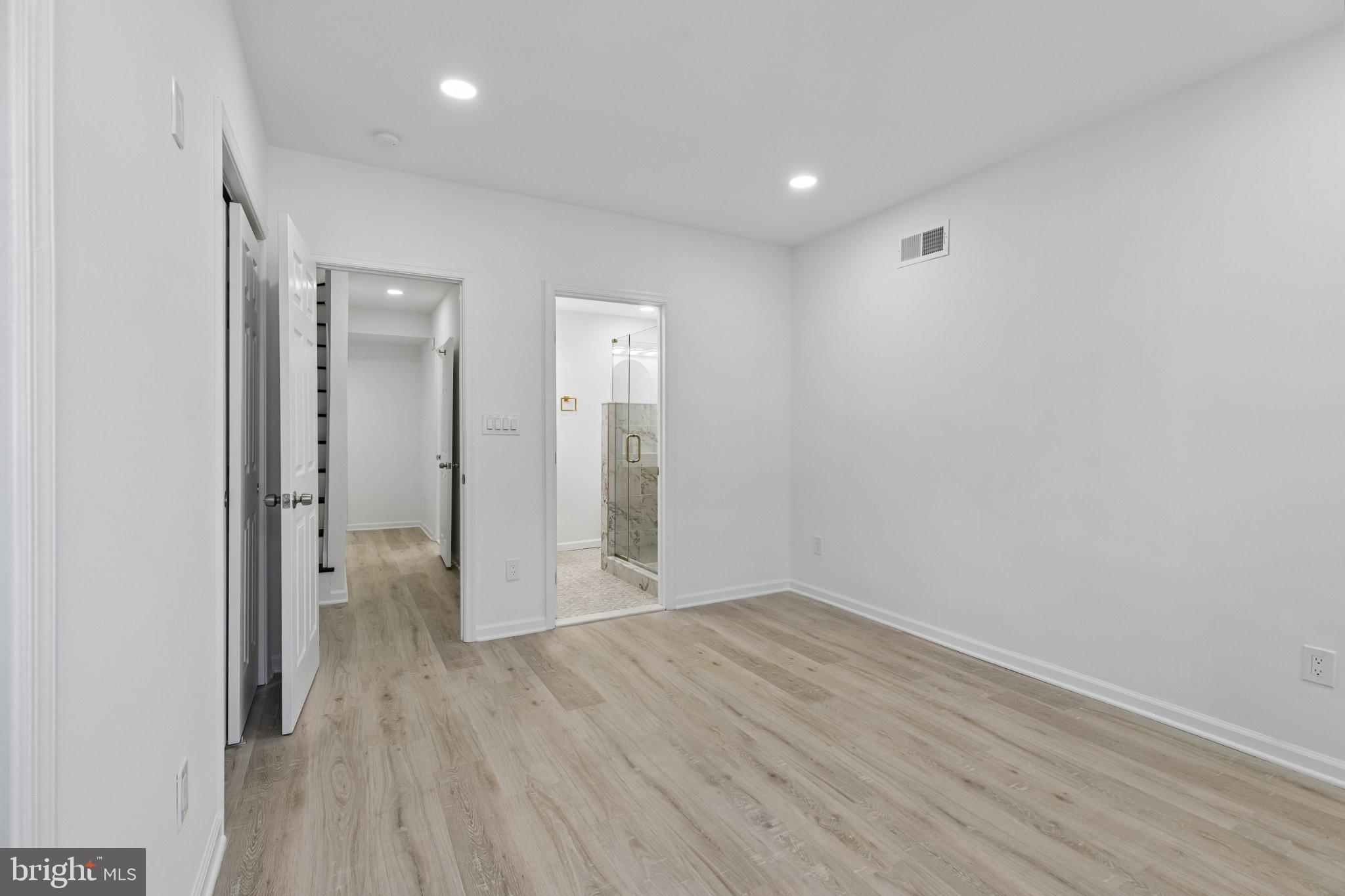 WEST KENSINGTON - Residential