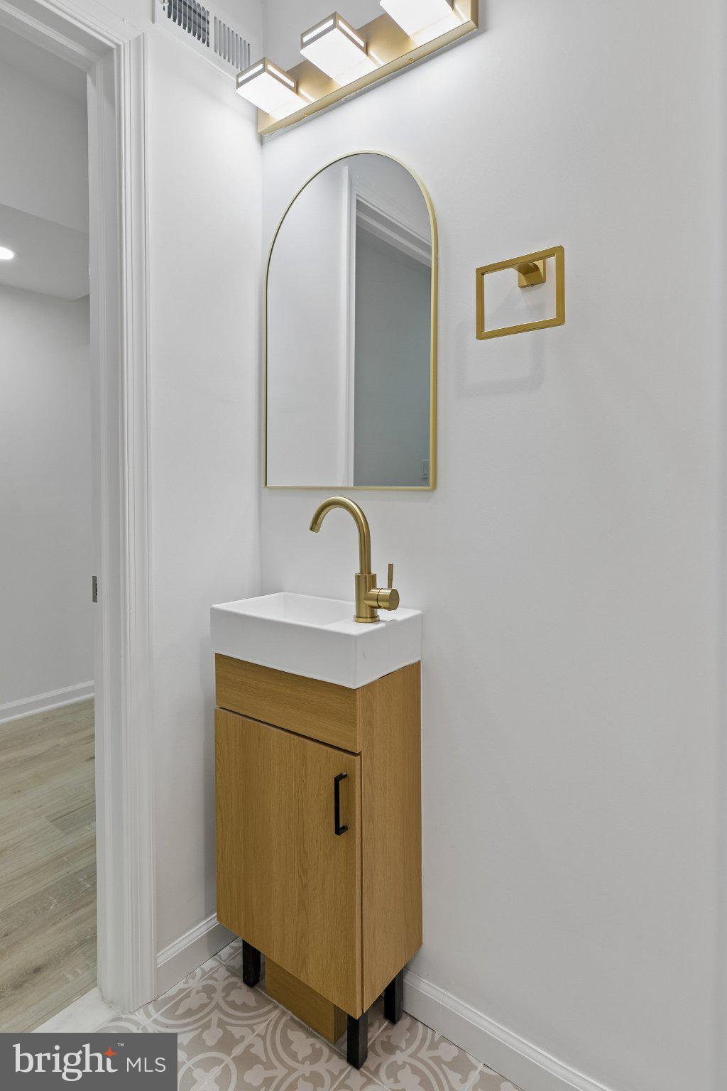 WEST KENSINGTON - Residential