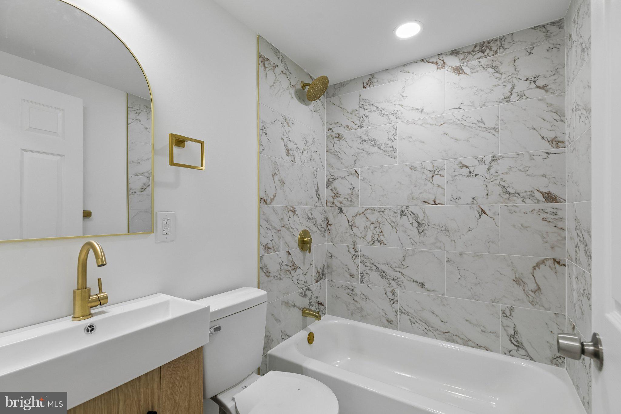 WEST KENSINGTON - Residential