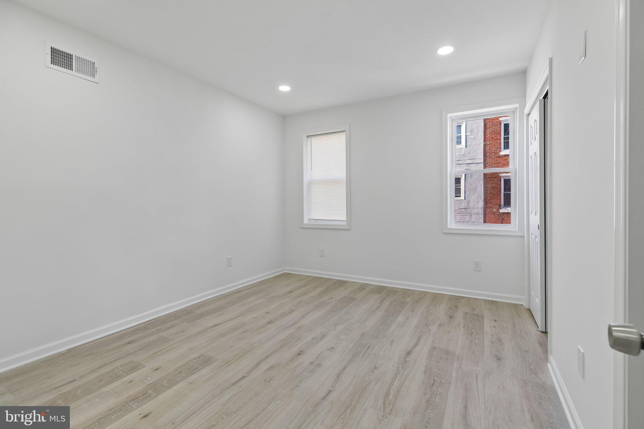 WEST KENSINGTON - Residential