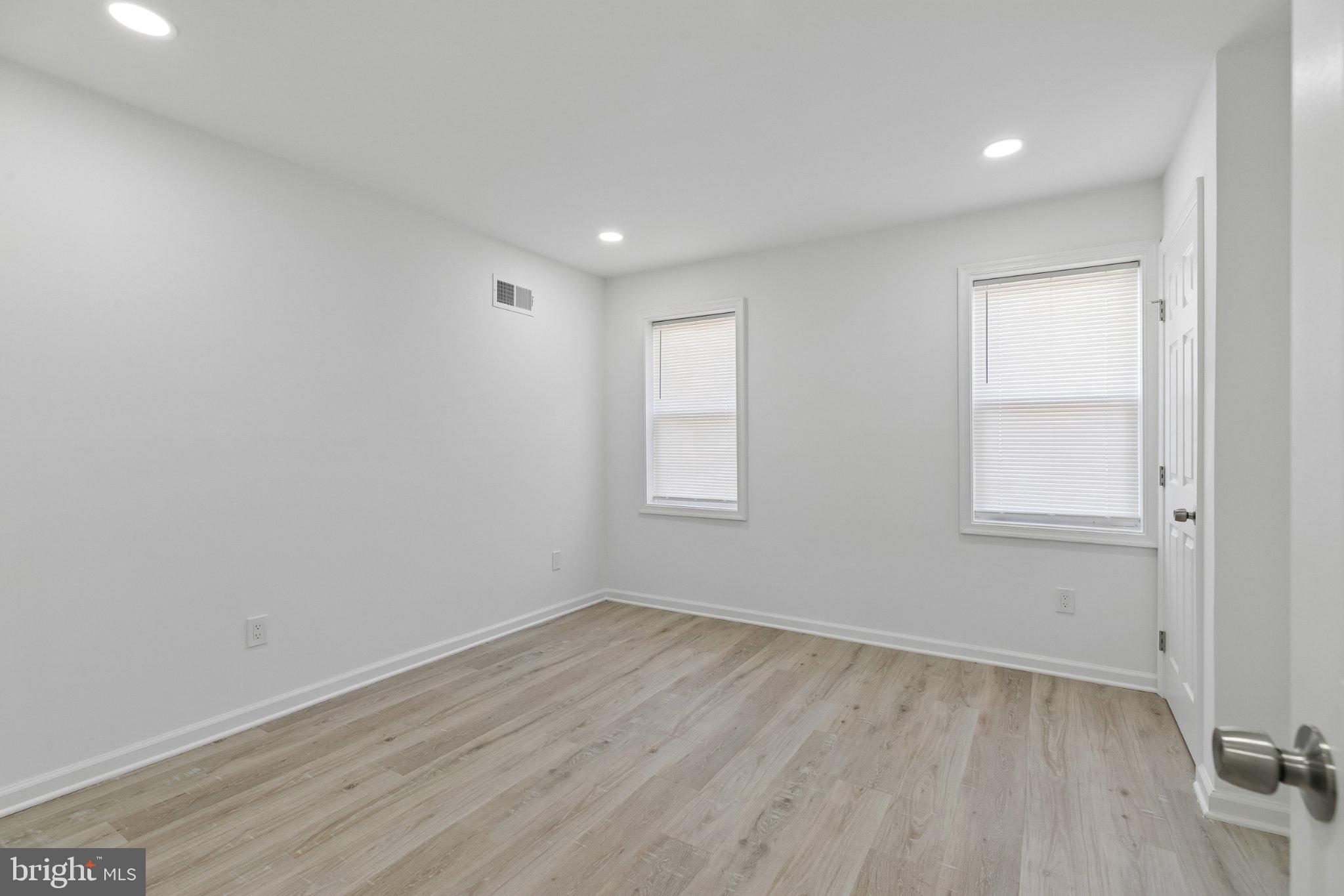 WEST KENSINGTON - Residential