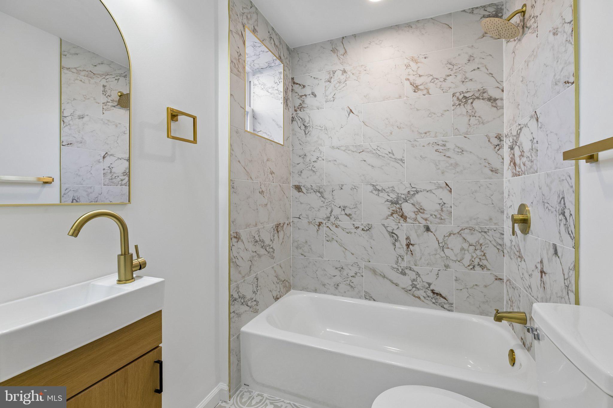 WEST KENSINGTON - Residential