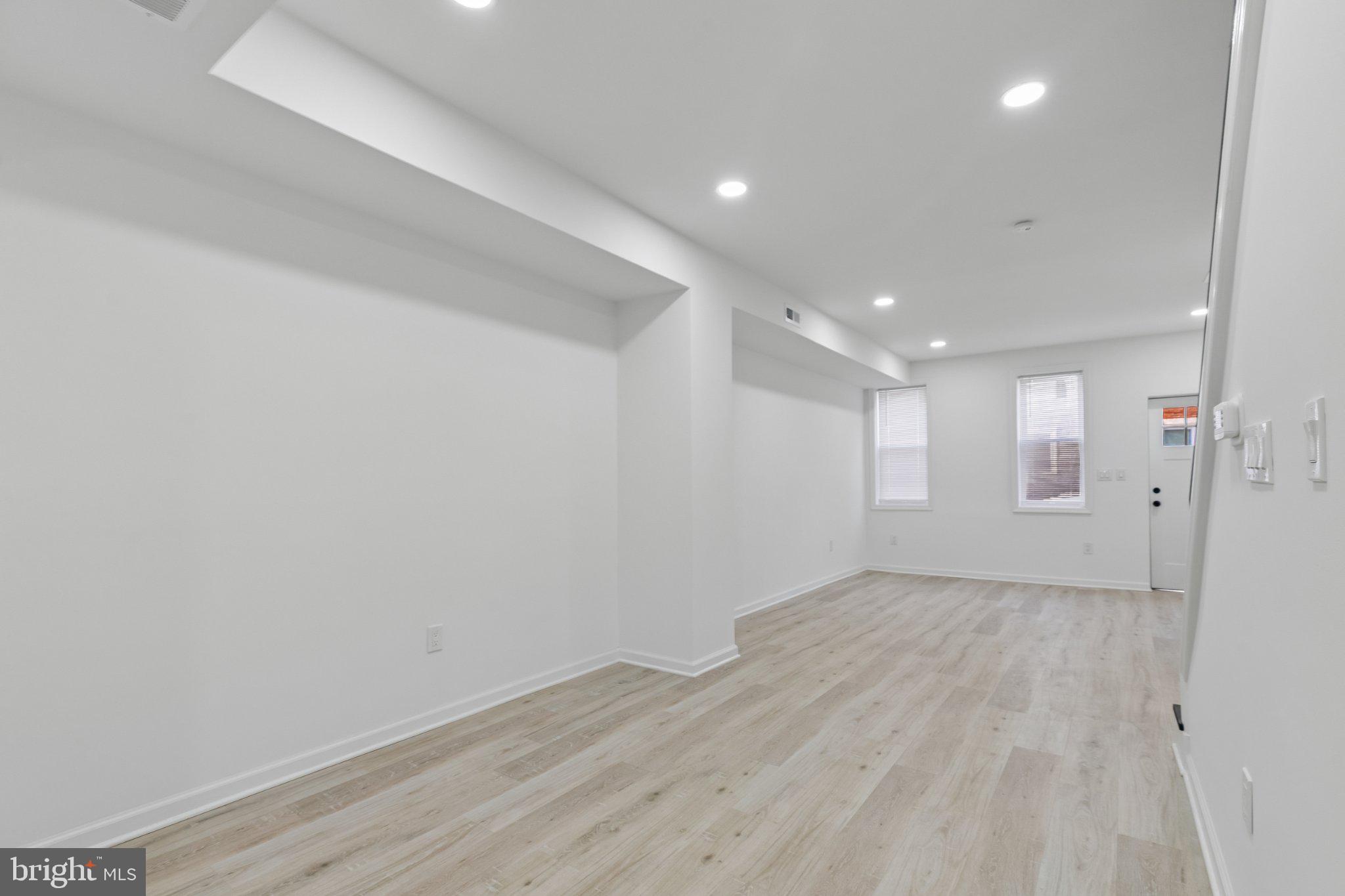 WEST KENSINGTON - Residential