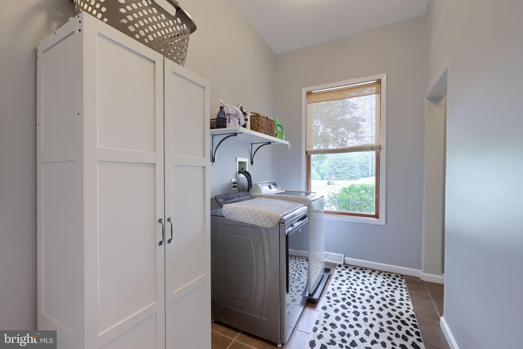 EAST MANCHESTER TWP. - Residential