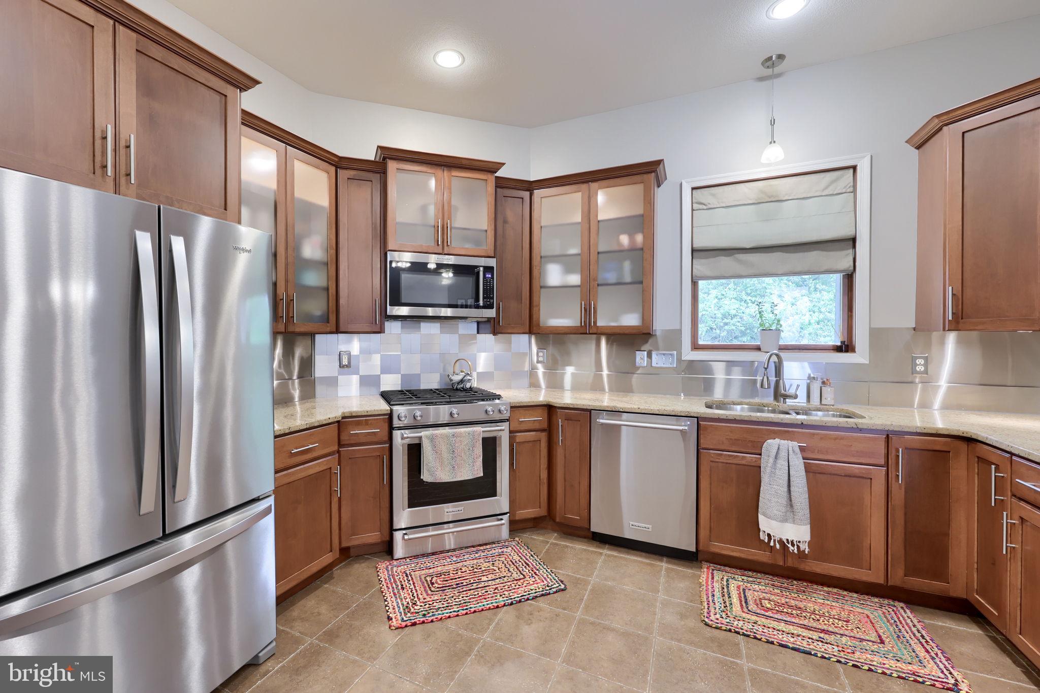 EAST MANCHESTER TWP. - Residential
