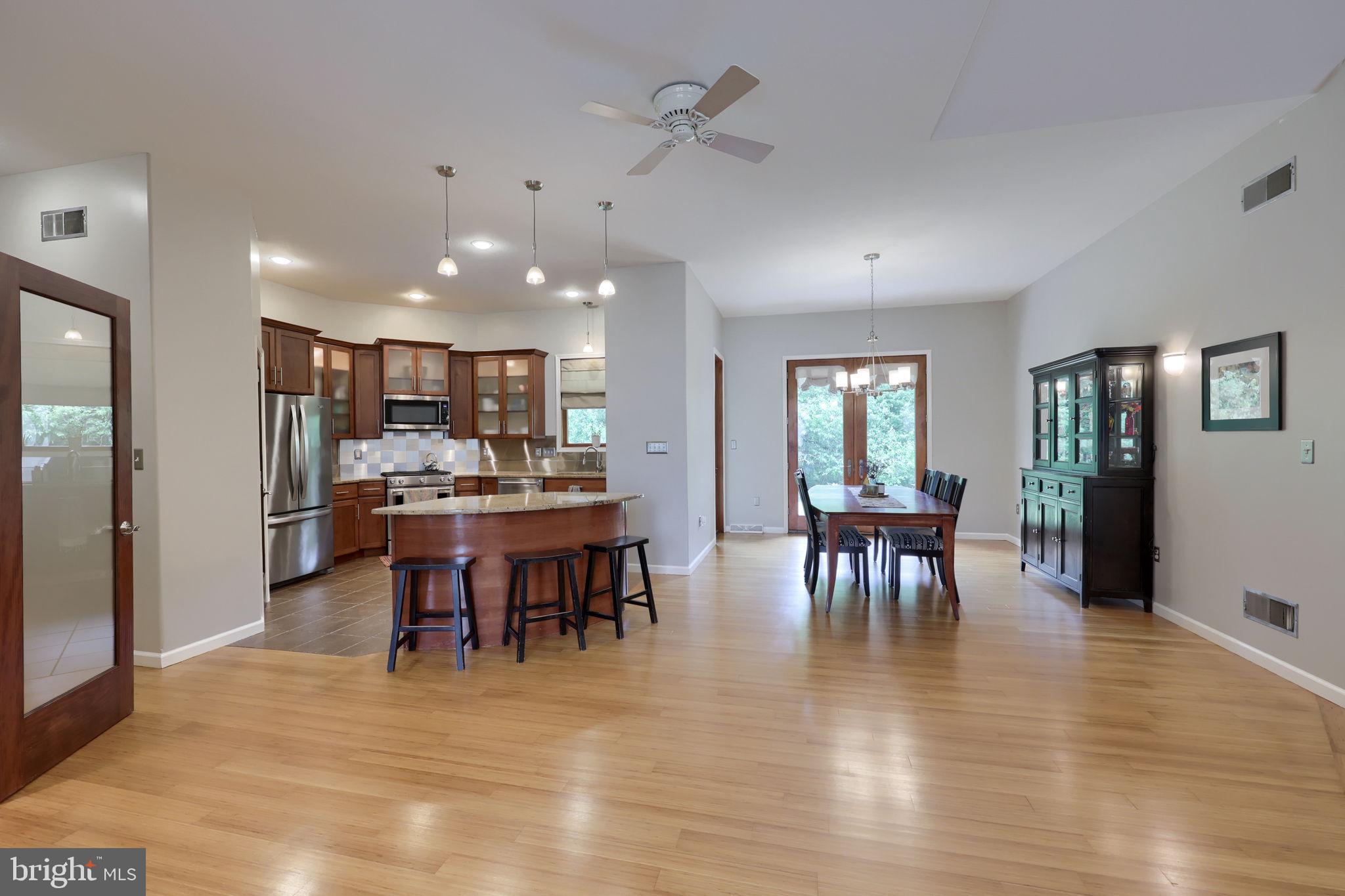EAST MANCHESTER TWP. - Residential