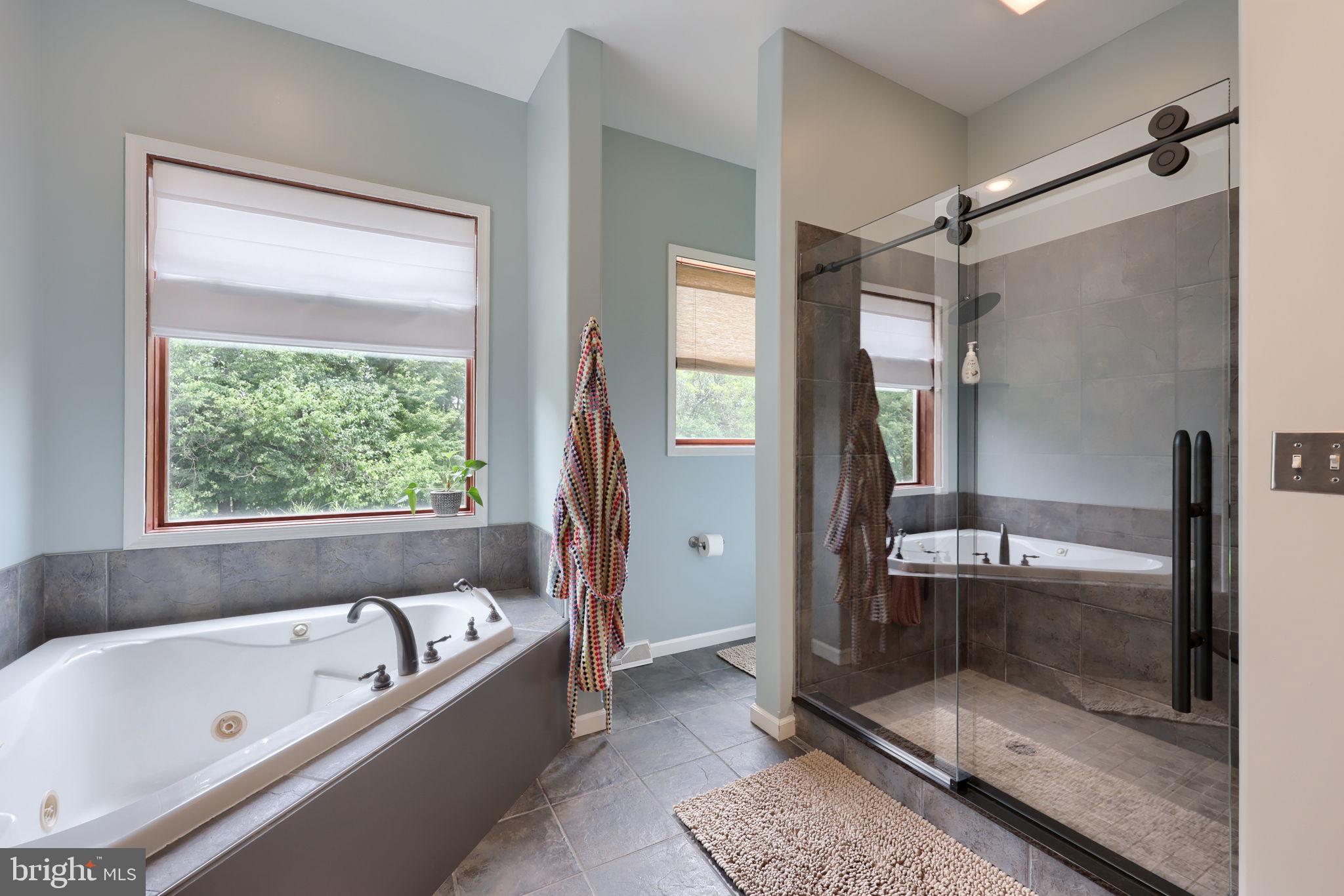 EAST MANCHESTER TWP. - Residential