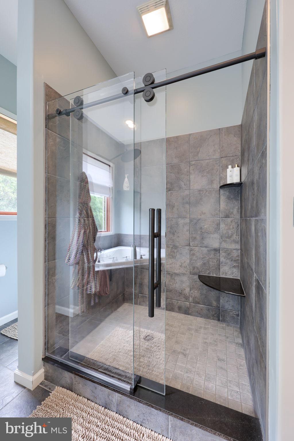 EAST MANCHESTER TWP. - Residential