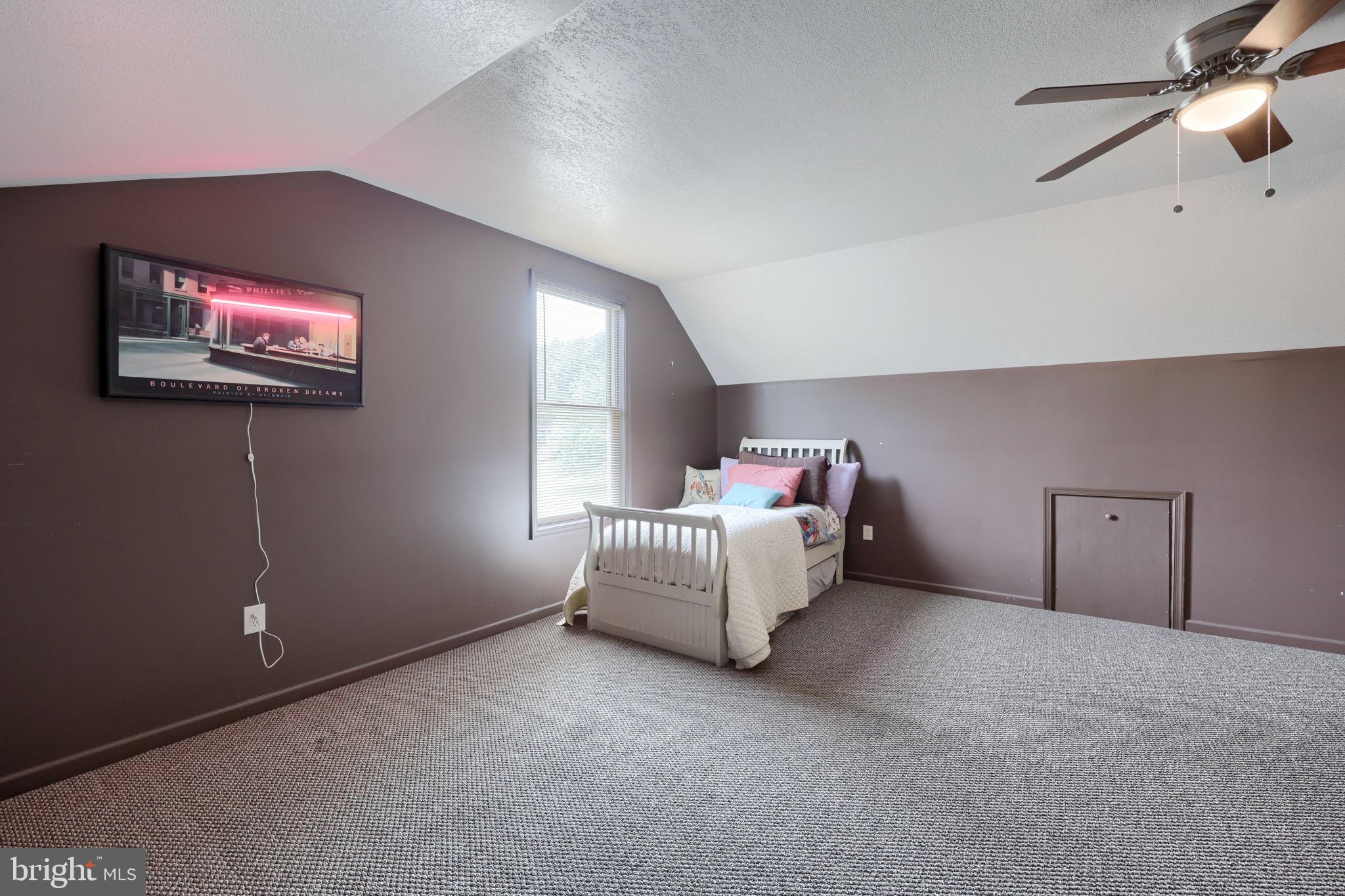 EAST MANCHESTER TWP. - Residential