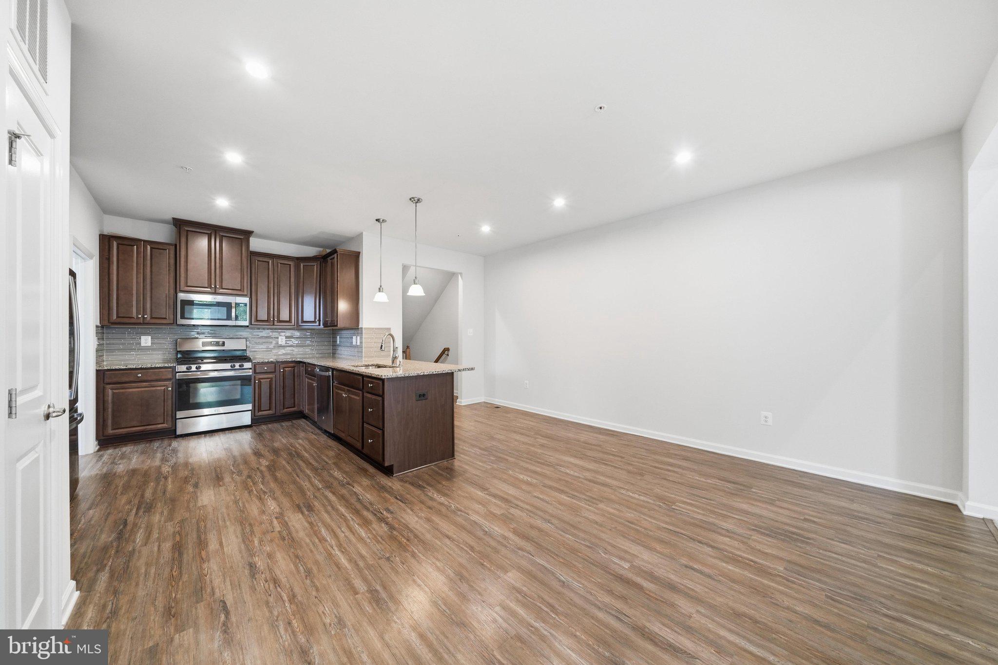 TANYARD SHORES - Residential