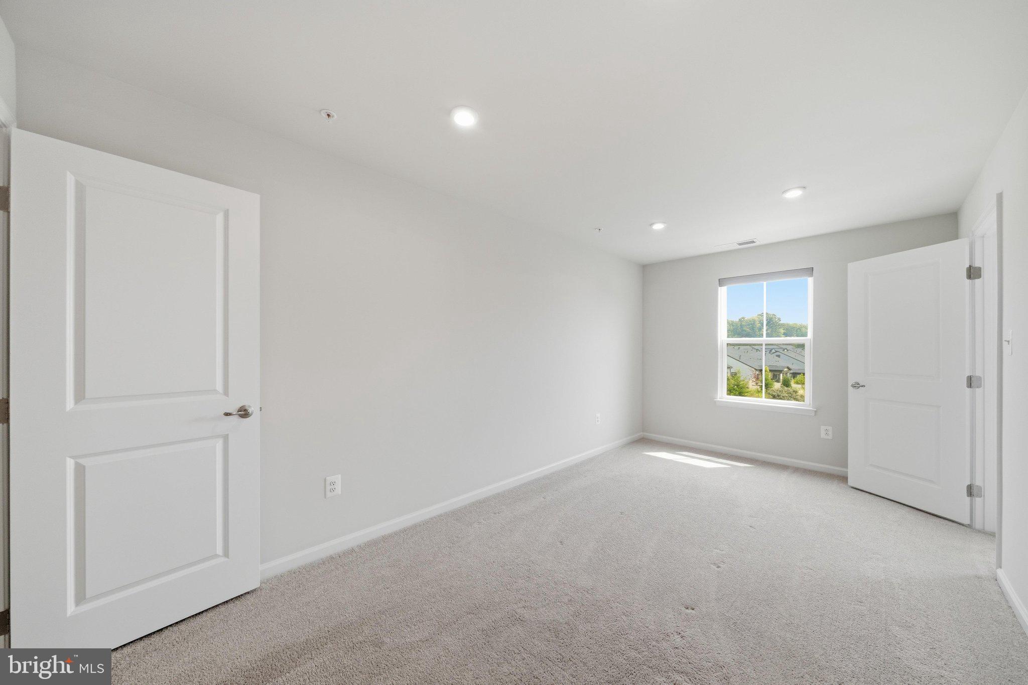 TANYARD SHORES - Residential