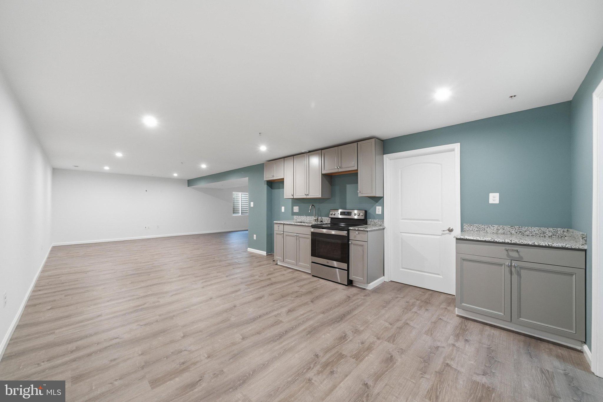 TANYARD SHORES - Residential