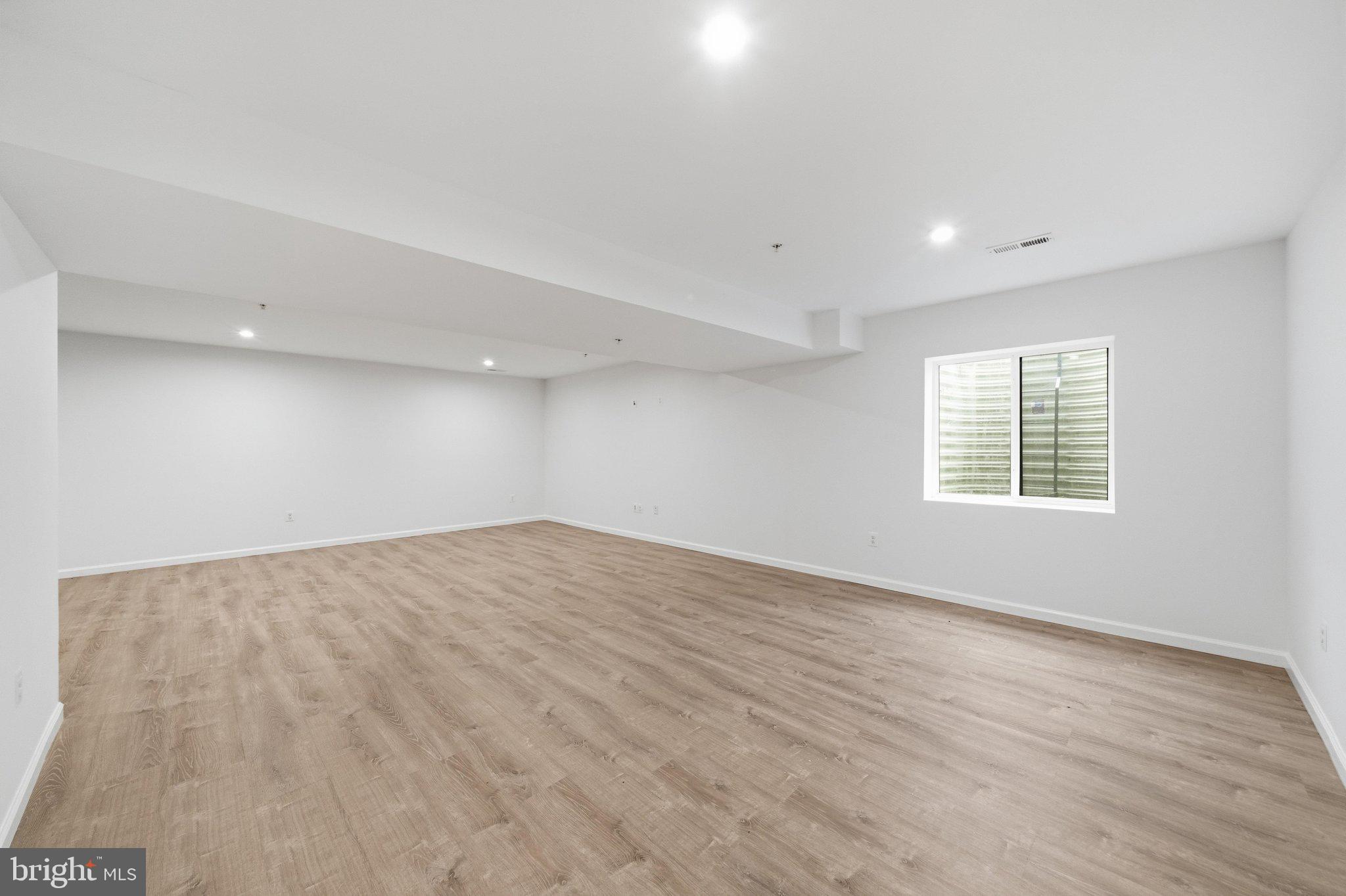 TANYARD SHORES - Residential