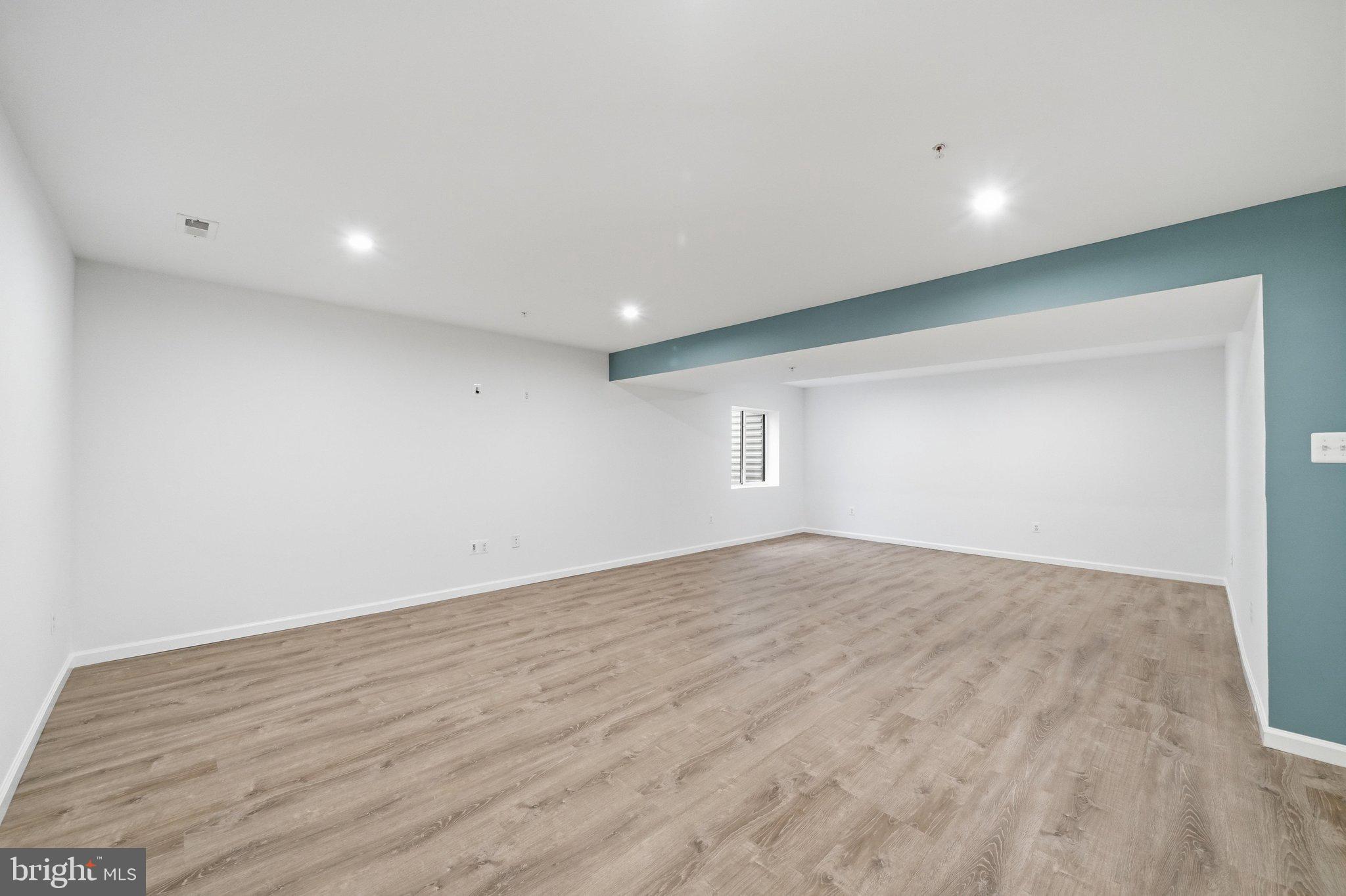 TANYARD SHORES - Residential