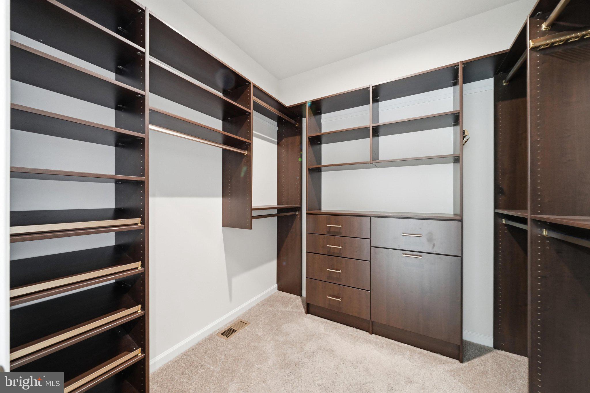 TANYARD SHORES - Residential