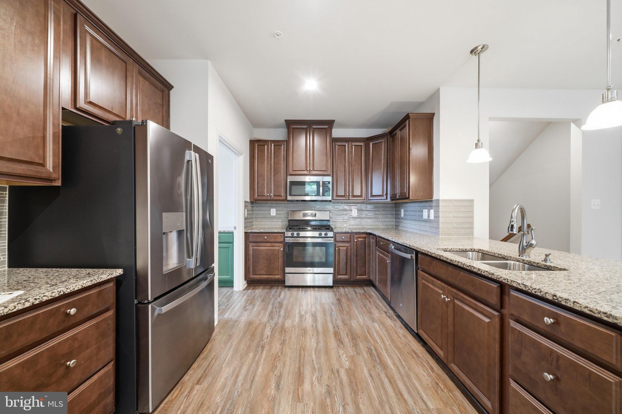 TANYARD SHORES - Residential