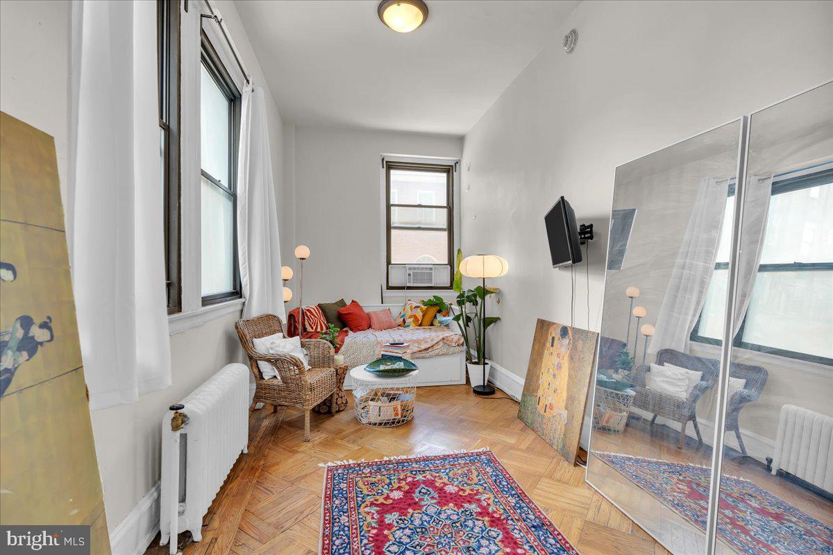 WASHINGTON SQ WEST - Residential