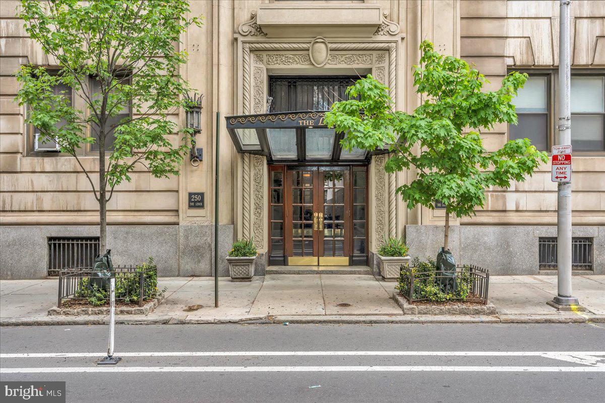 WASHINGTON SQ WEST - Residential
