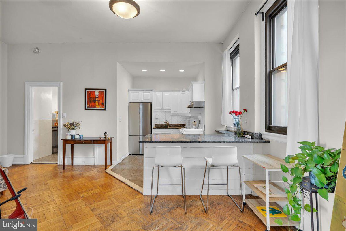WASHINGTON SQ WEST - Residential