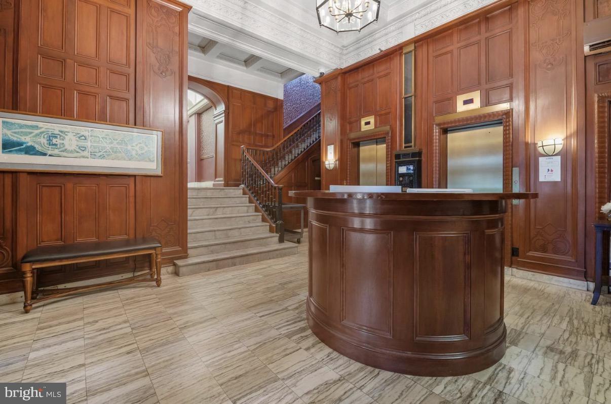 WASHINGTON SQ WEST - Residential
