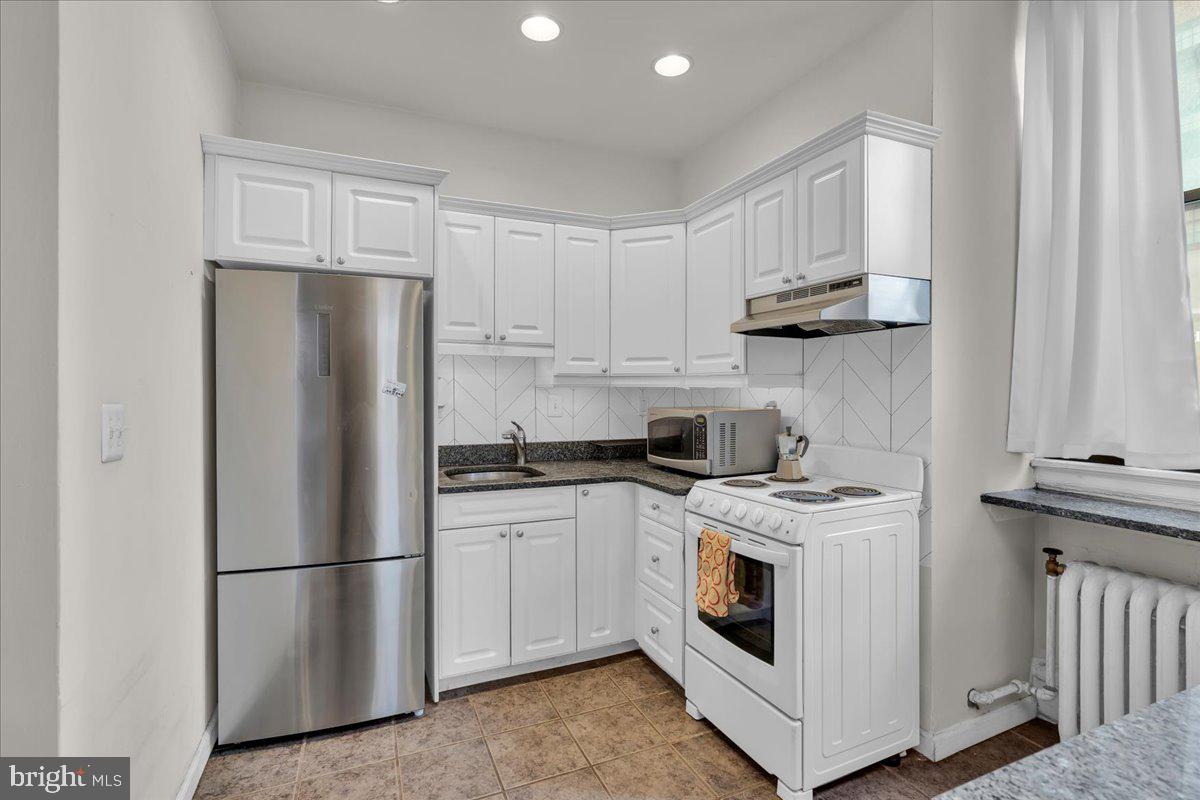 WASHINGTON SQ WEST - Residential