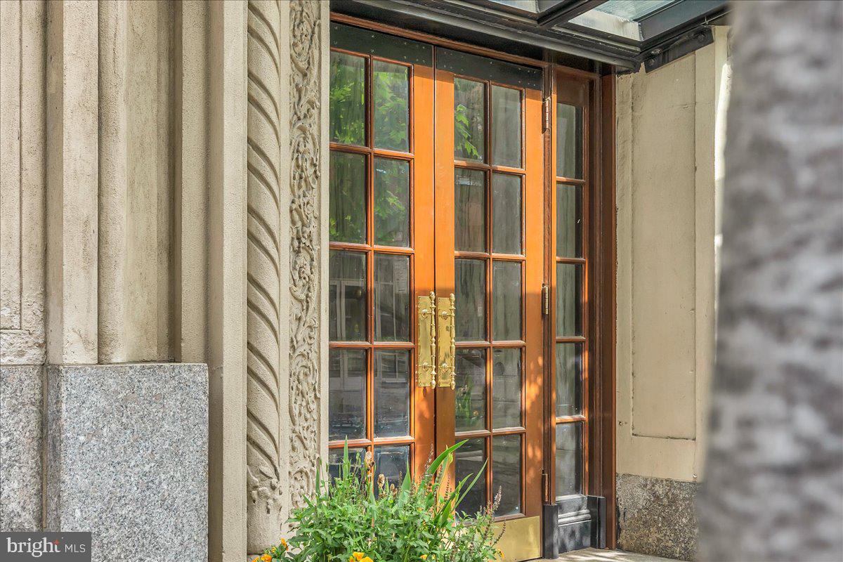 WASHINGTON SQ WEST - Residential