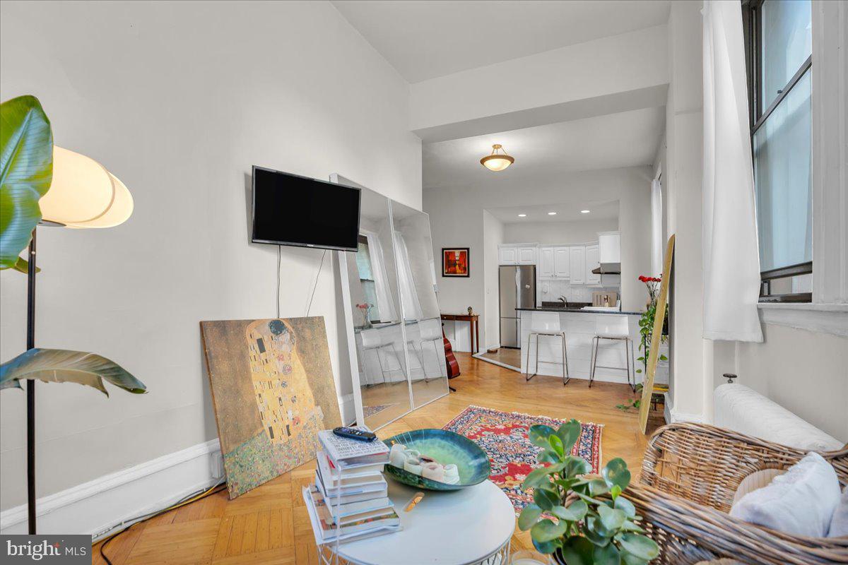 WASHINGTON SQ WEST - Residential