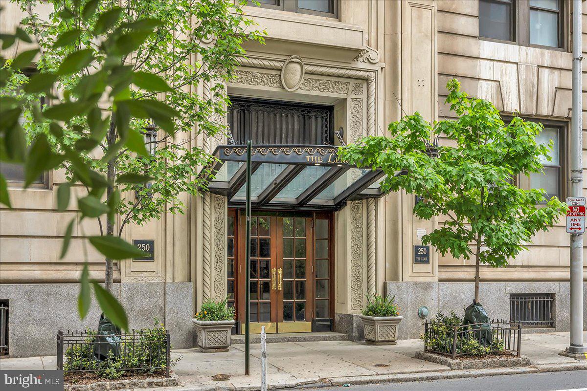 WASHINGTON SQ WEST - Residential