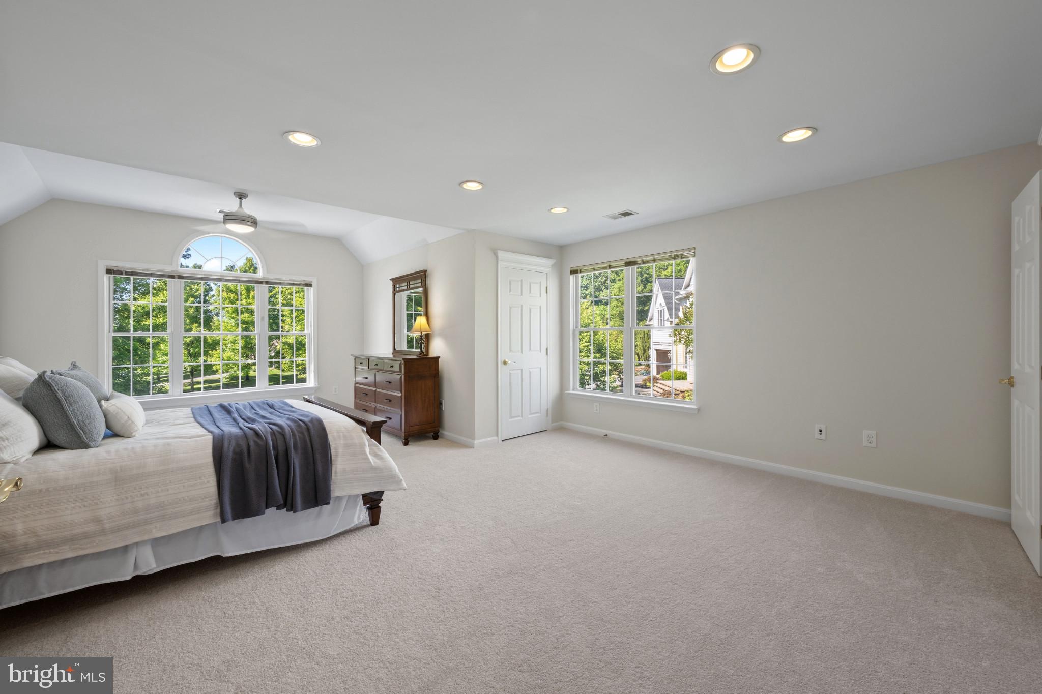 THE ESTATES AT SAND HILL - Residential