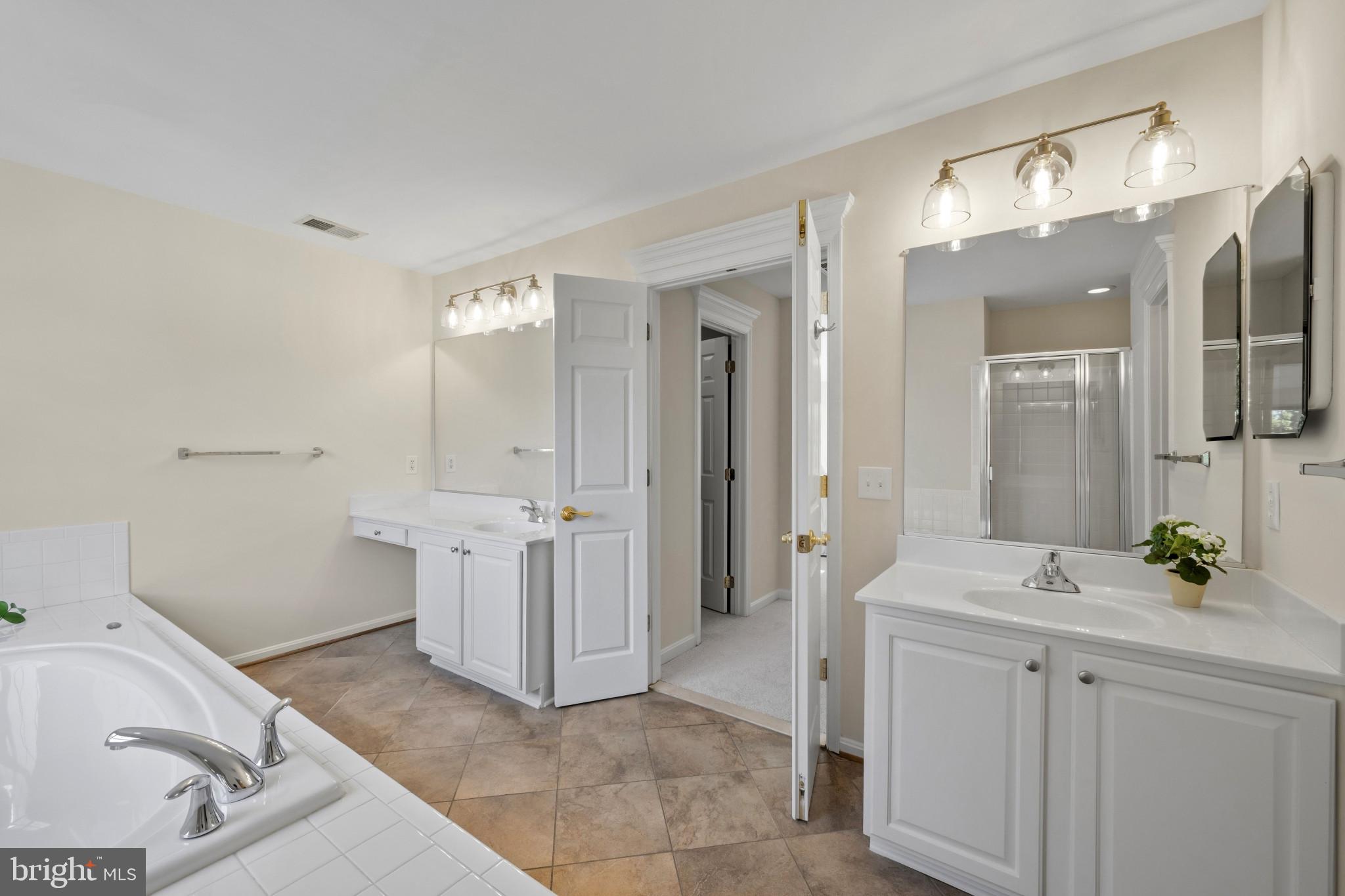 THE ESTATES AT SAND HILL - Residential