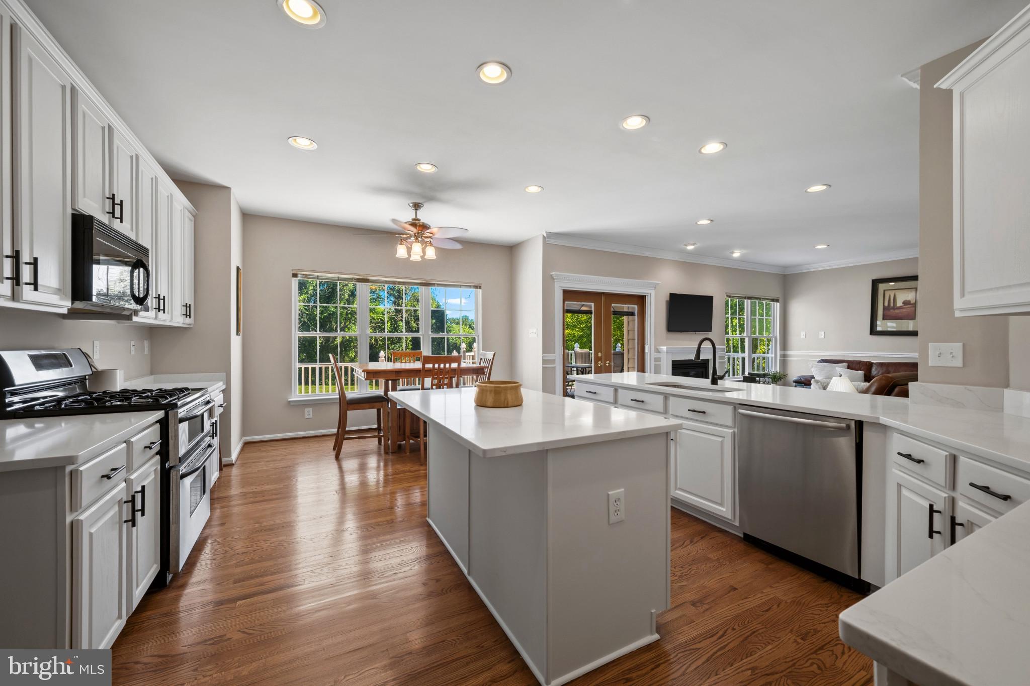 THE ESTATES AT SAND HILL - Residential