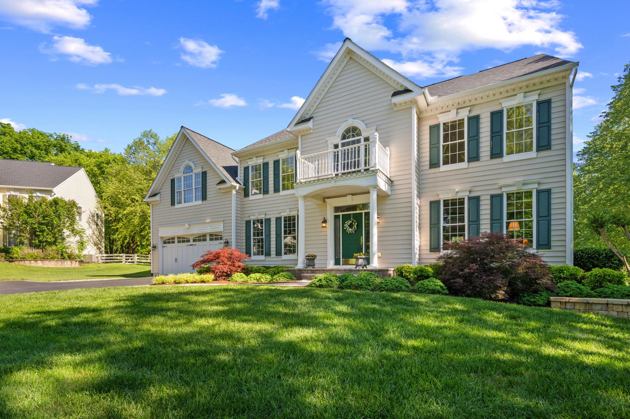 THE ESTATES AT SAND HILL - Residential