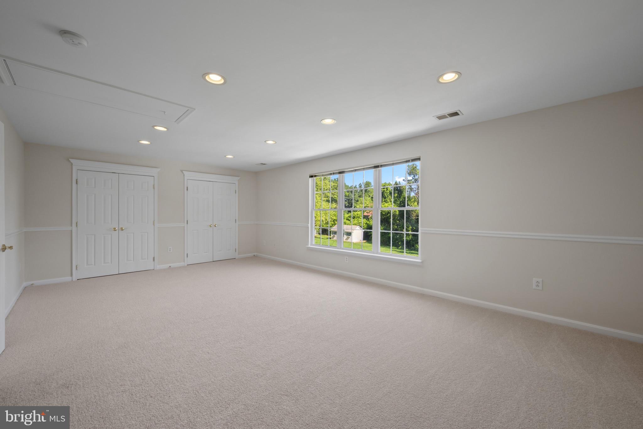 THE ESTATES AT SAND HILL - Residential