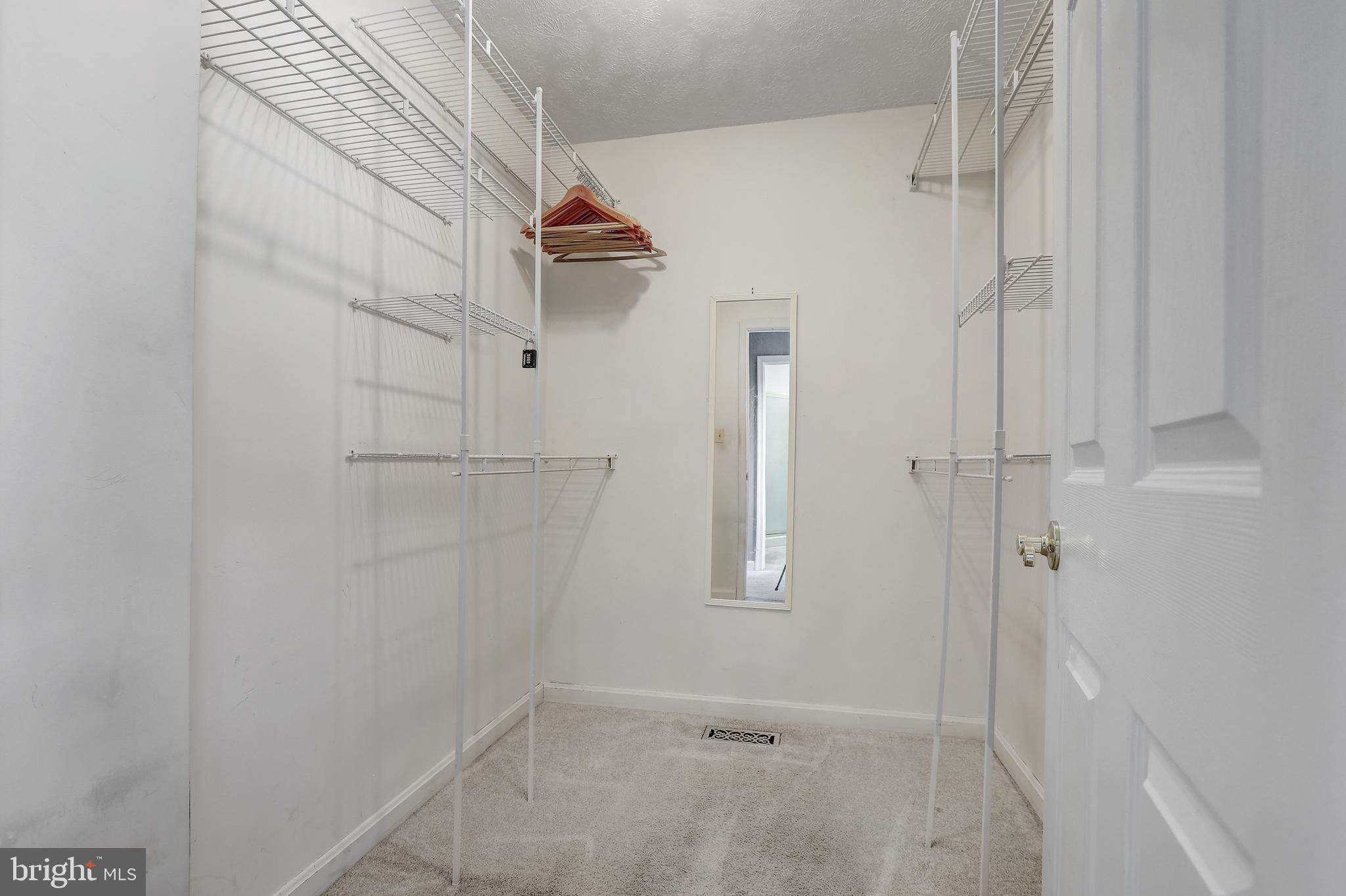 CEDARHURST - Residential