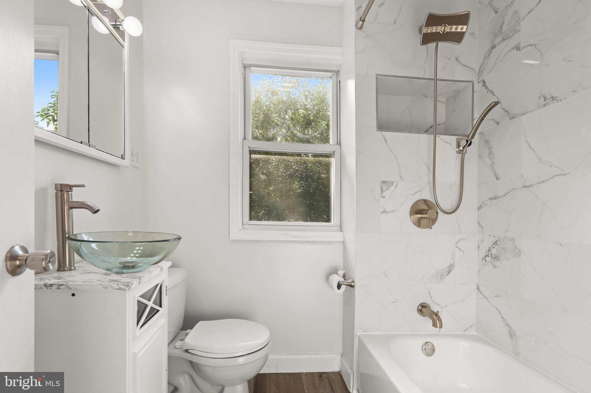 CEDARHURST - Residential