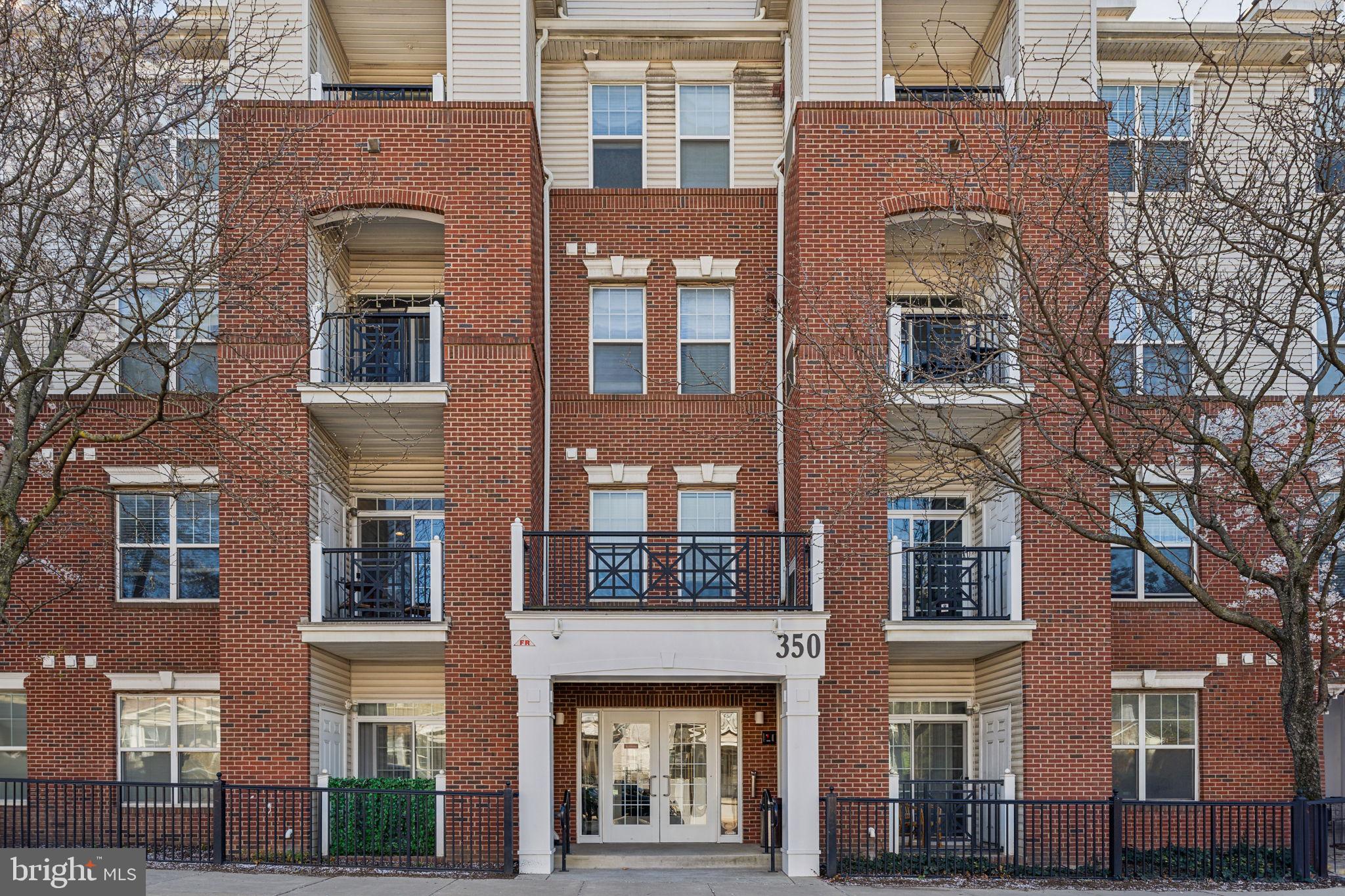 THE GRANDE AT RIVERVIEW - Residential