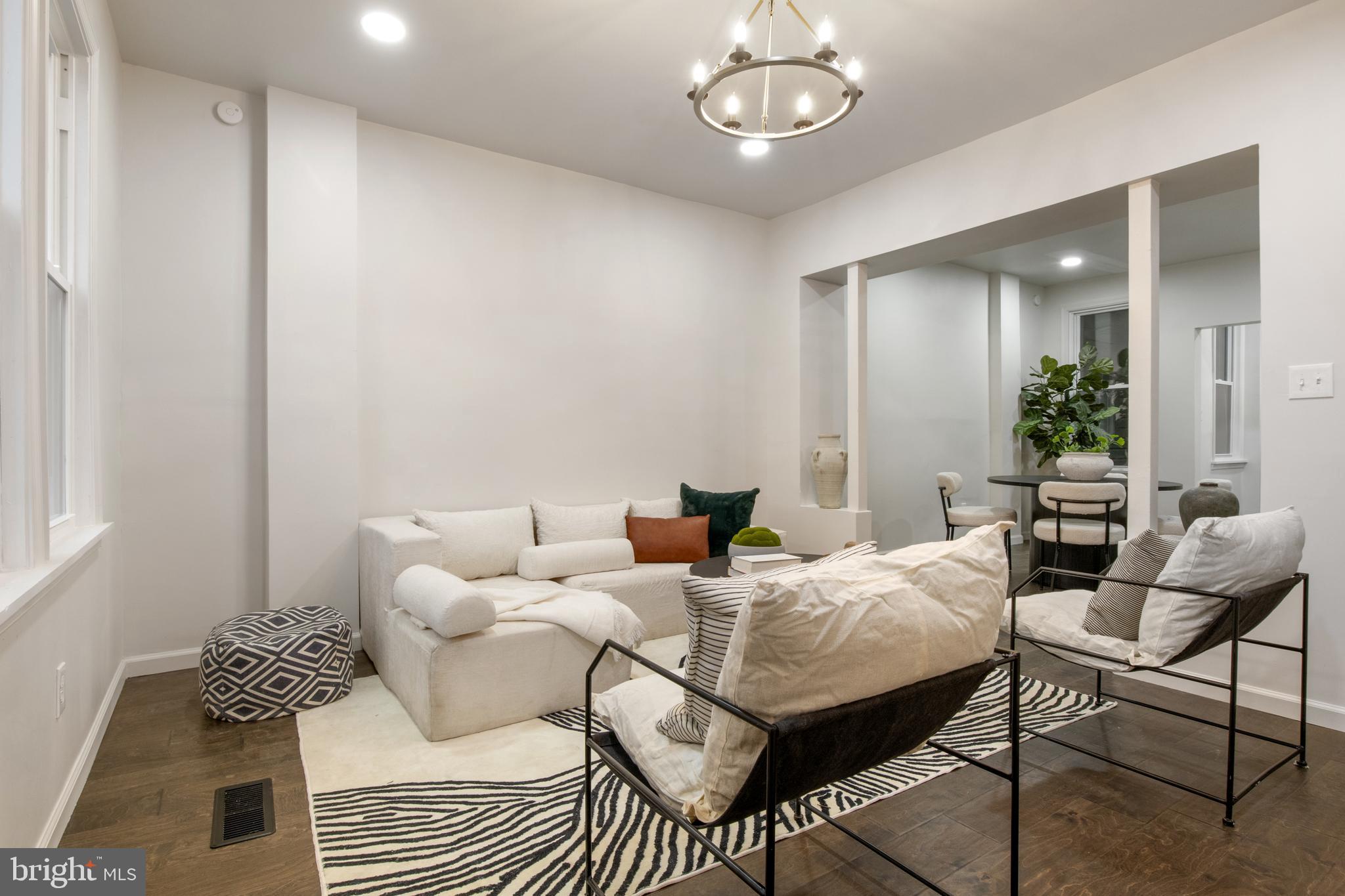 8TH WARD - Residential