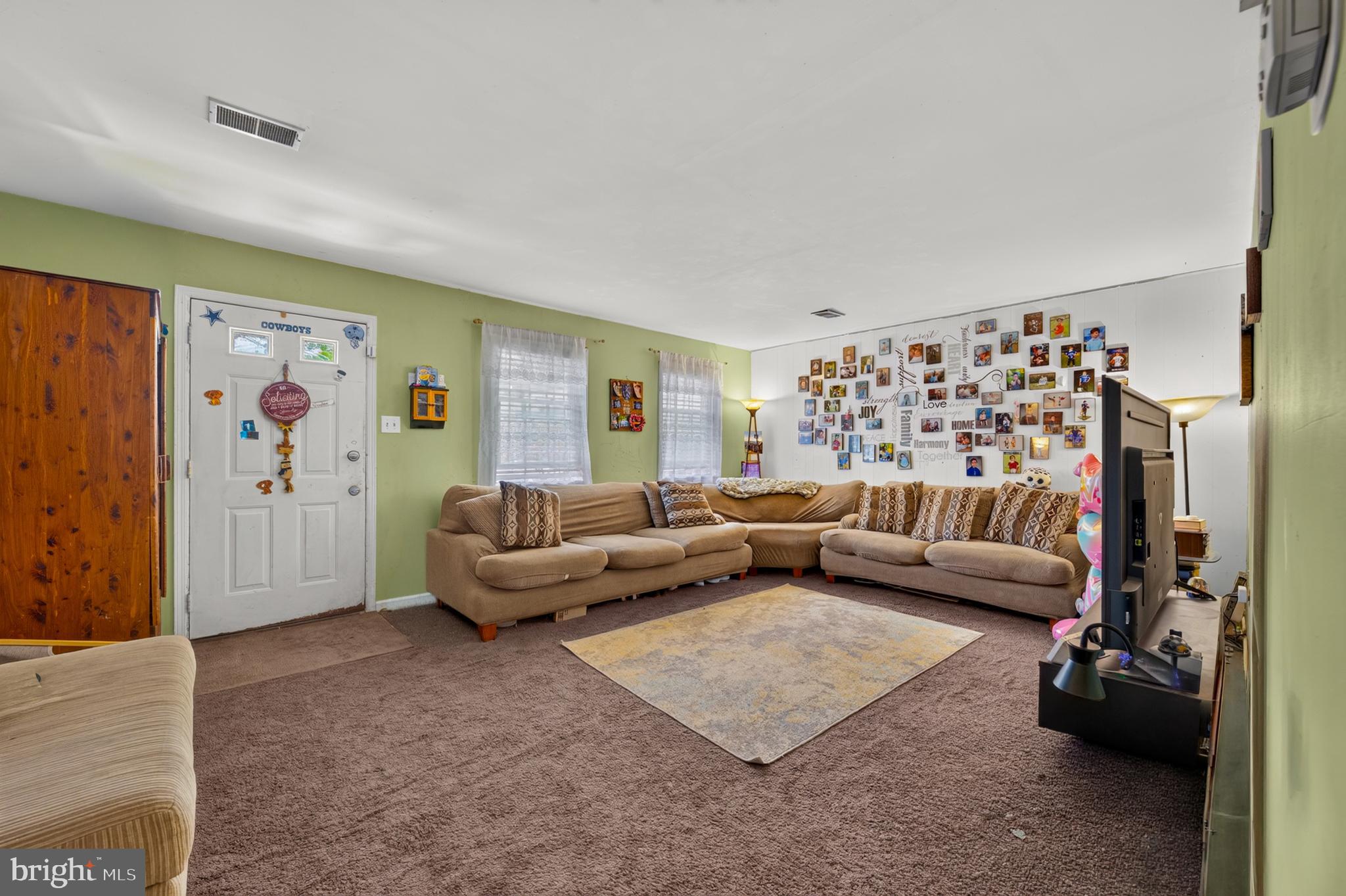 STONEGATE VILLAGE - Residential
