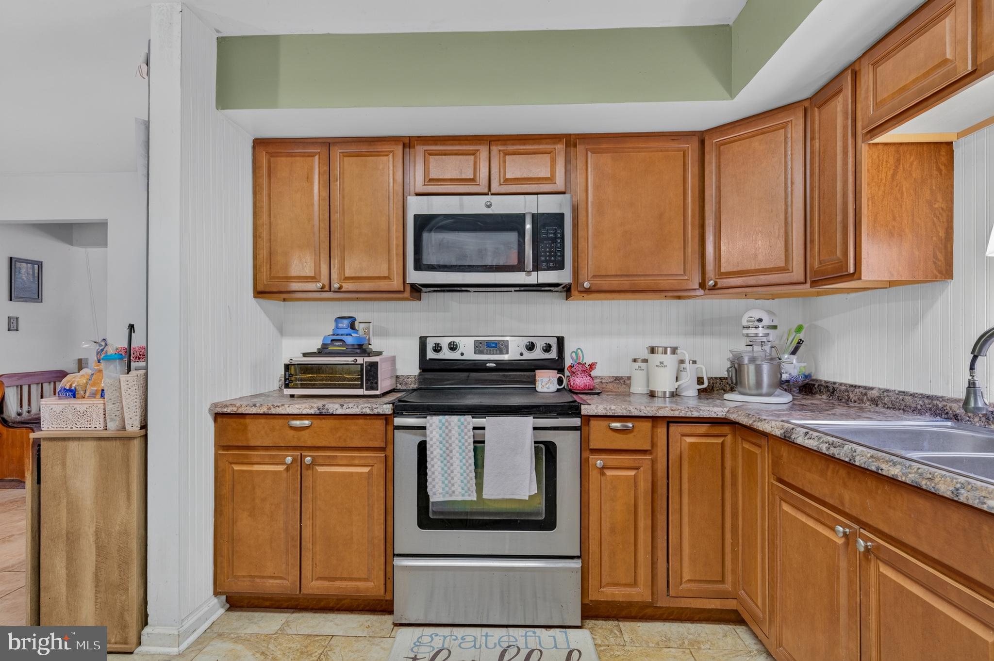 STONEGATE VILLAGE - Residential