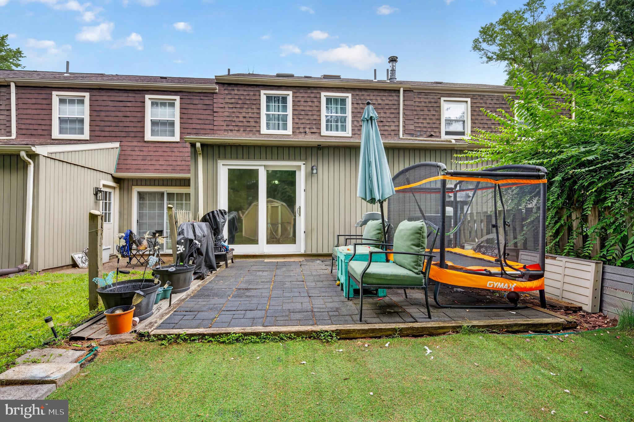 STONEGATE VILLAGE - Residential