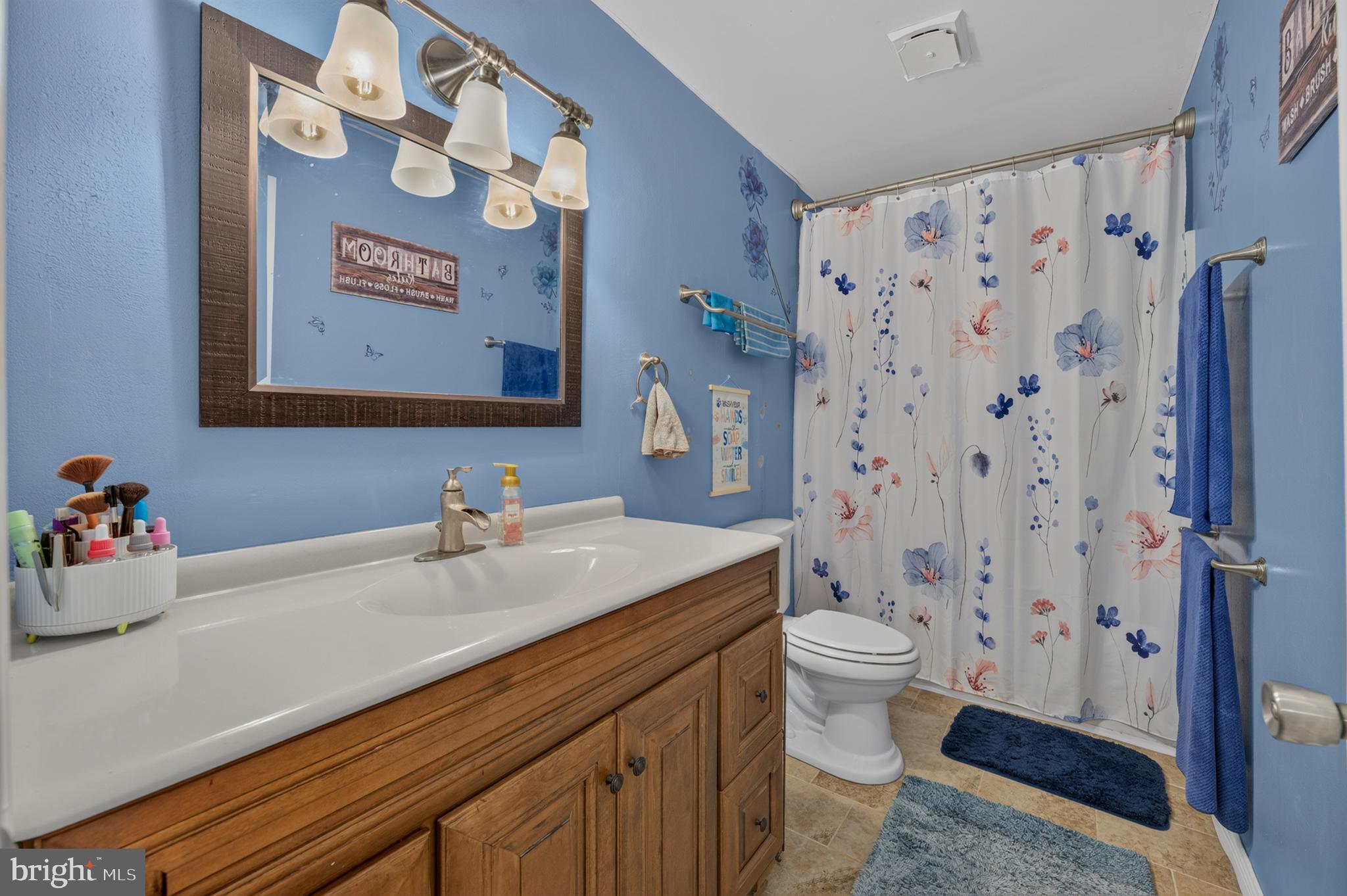 STONEGATE VILLAGE - Residential