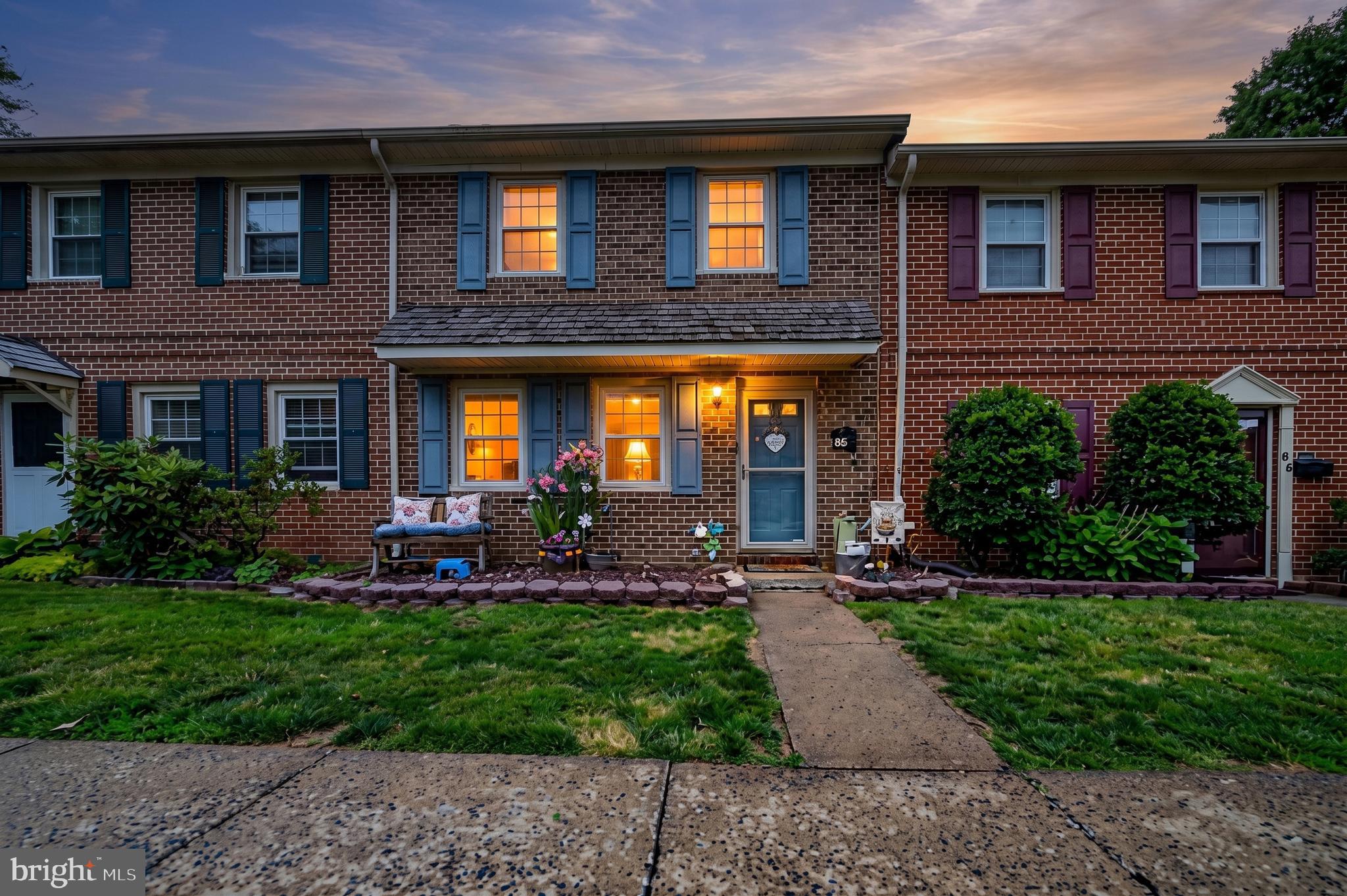 STONEGATE VILLAGE - Residential