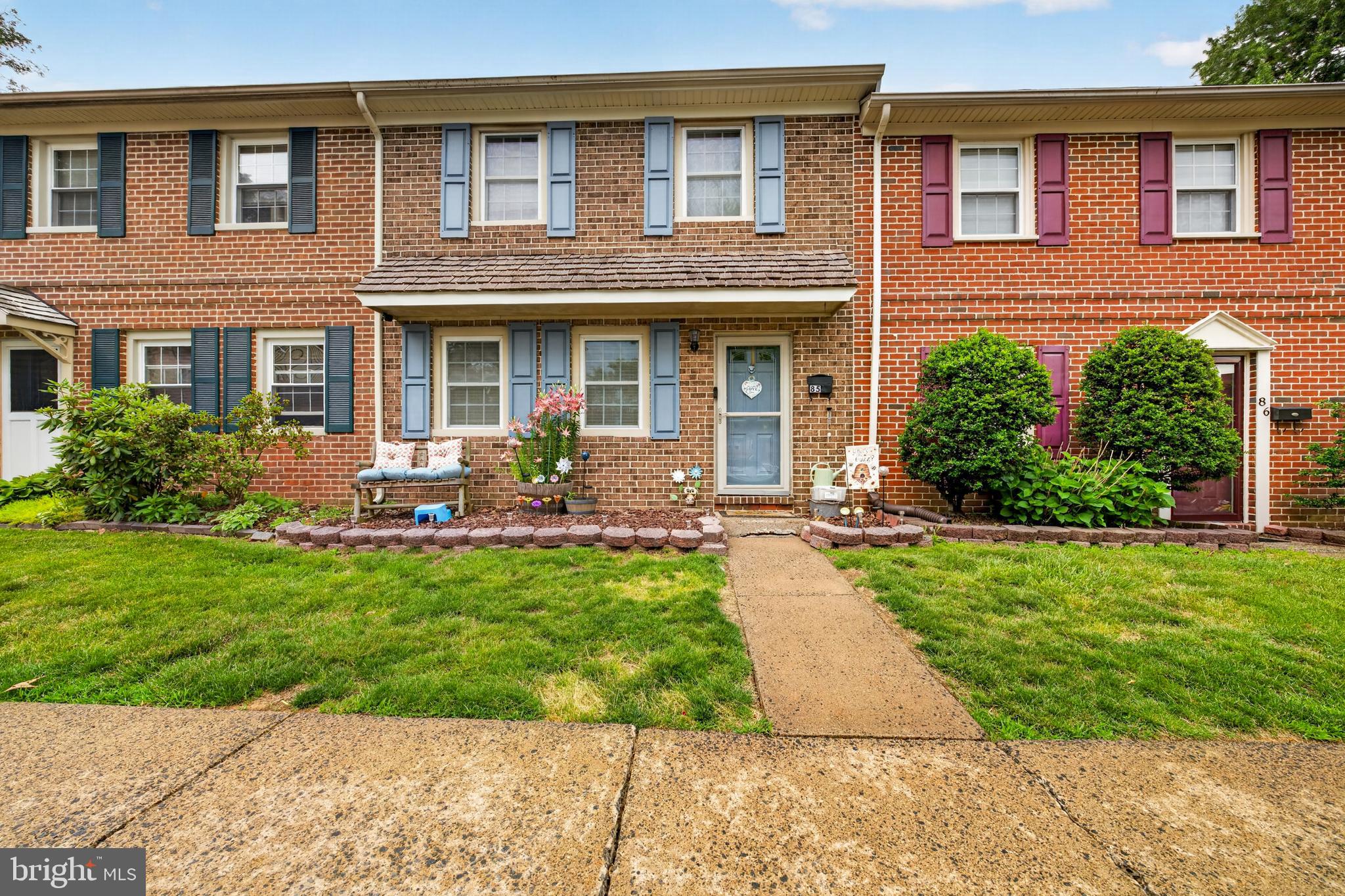 STONEGATE VILLAGE - Residential