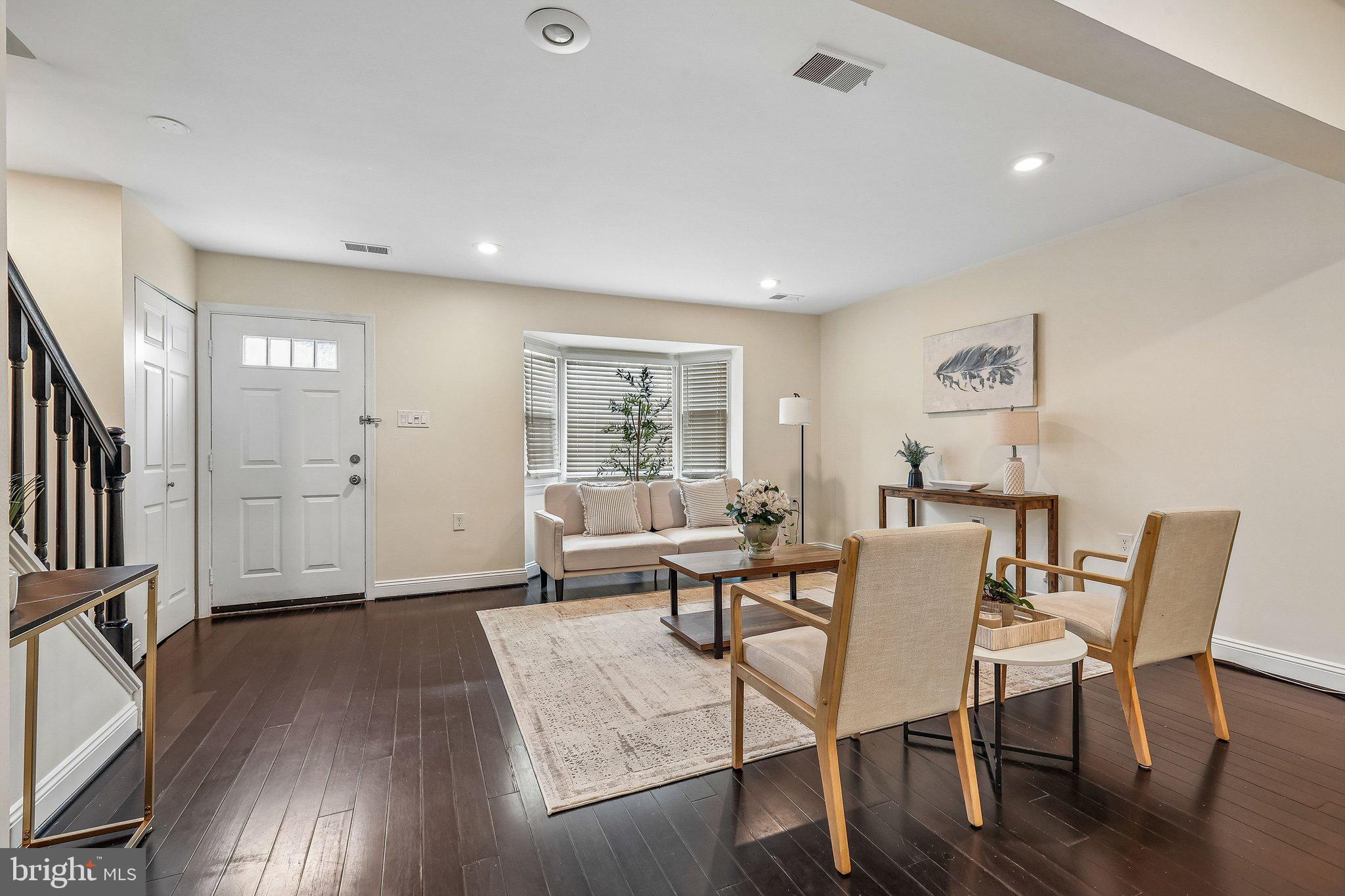 DALE CITY - Residential